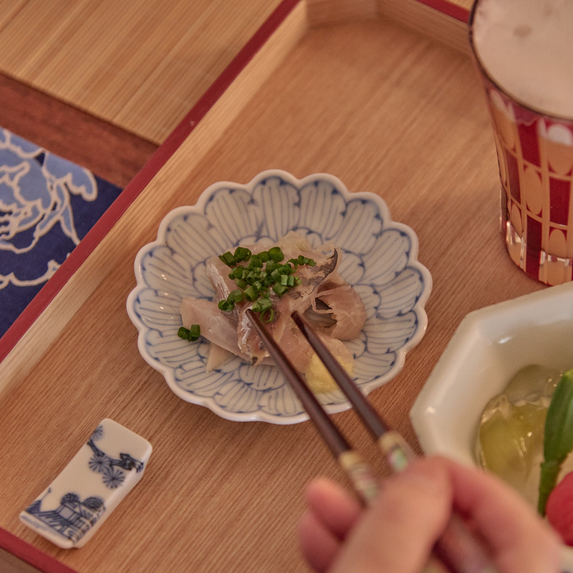 Keizan Kiln Blue Peony Arita Chrysanthemum - Shaped Sauce Plate - MUSUBI KILN - Quality Japanese Tableware and Gift