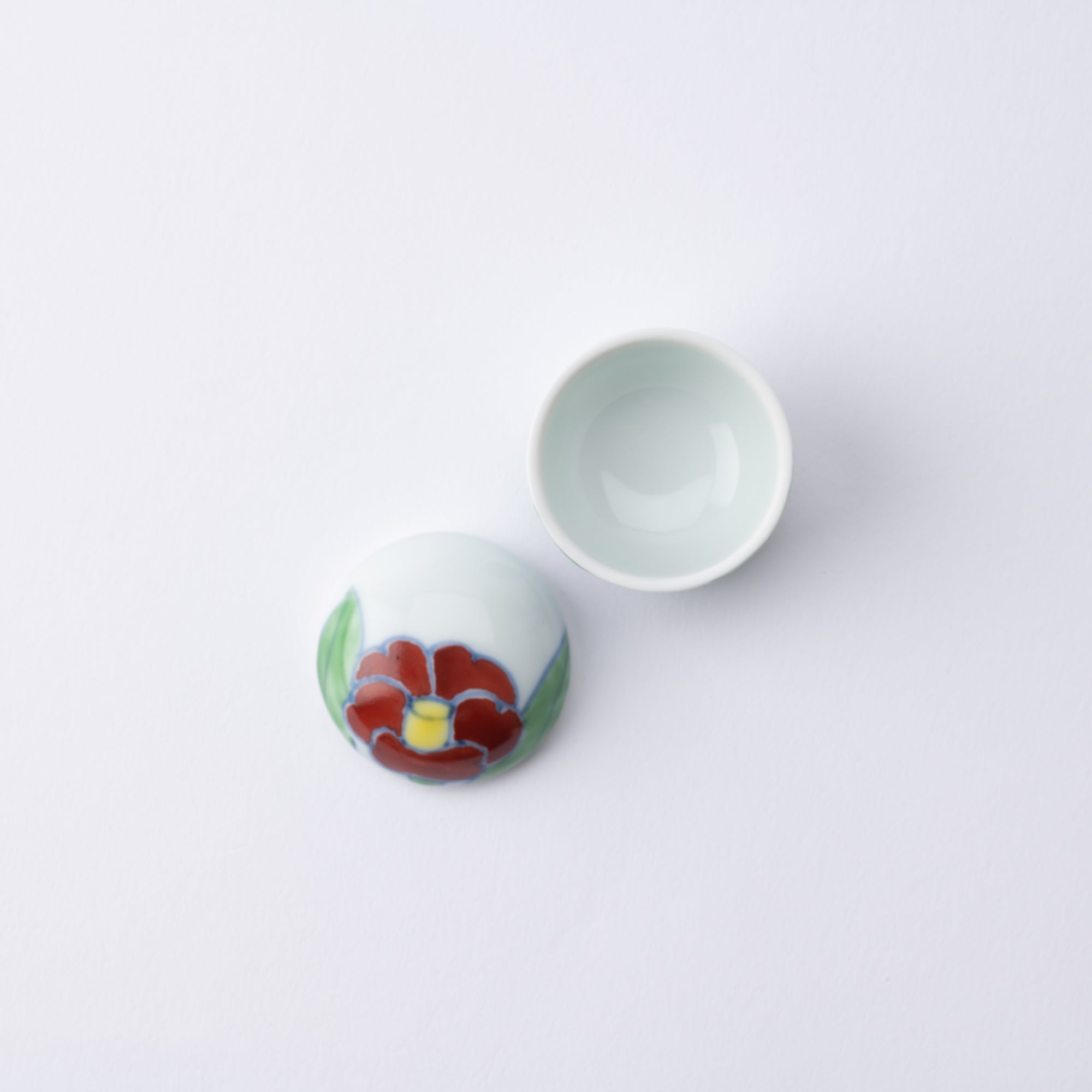 Keizan Kiln Camellia Arita Small Box - MUSUBI KILN - Quality Japanese Tableware and Gift