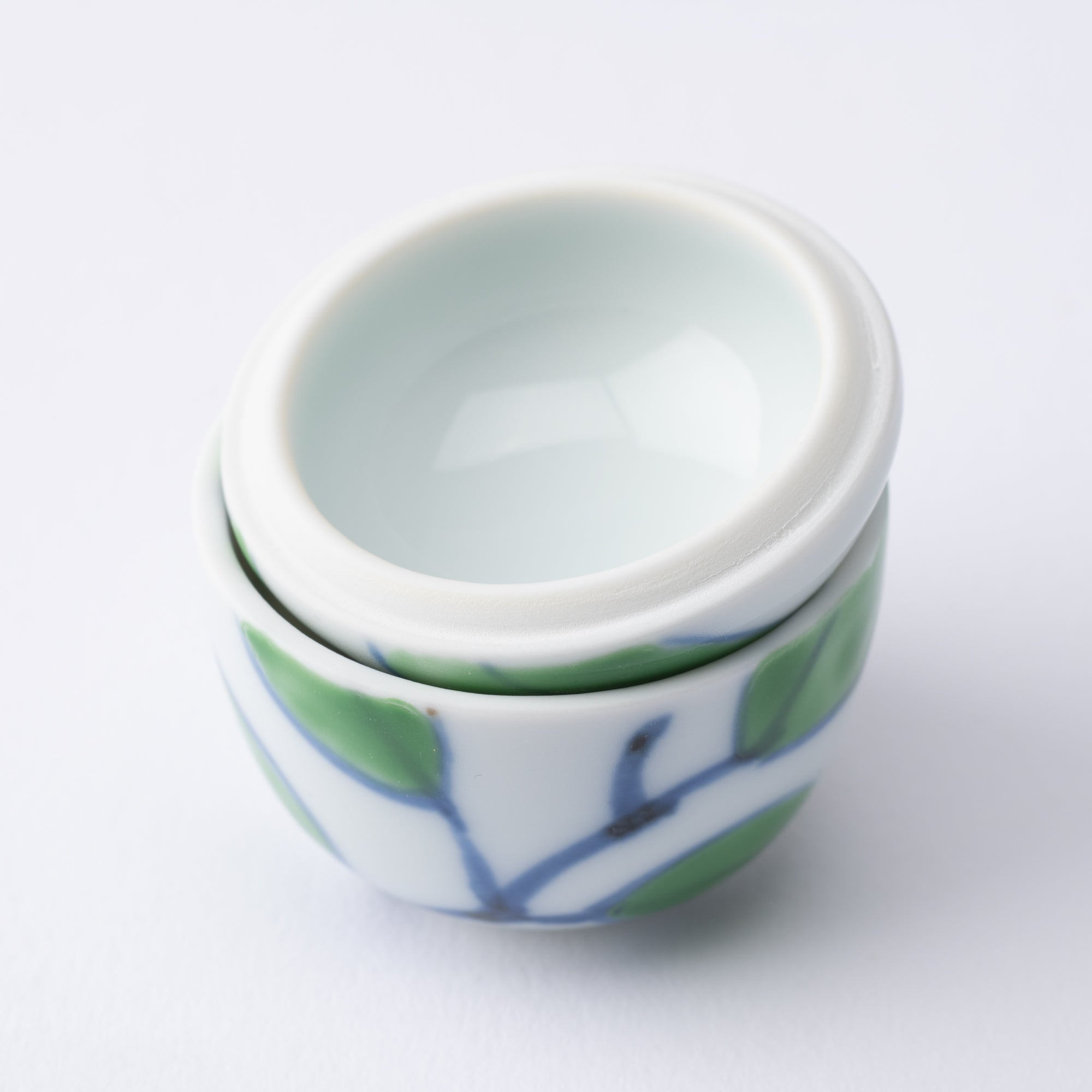 Keizan Kiln Camellia Arita Small Box - MUSUBI KILN - Quality Japanese Tableware and Gift