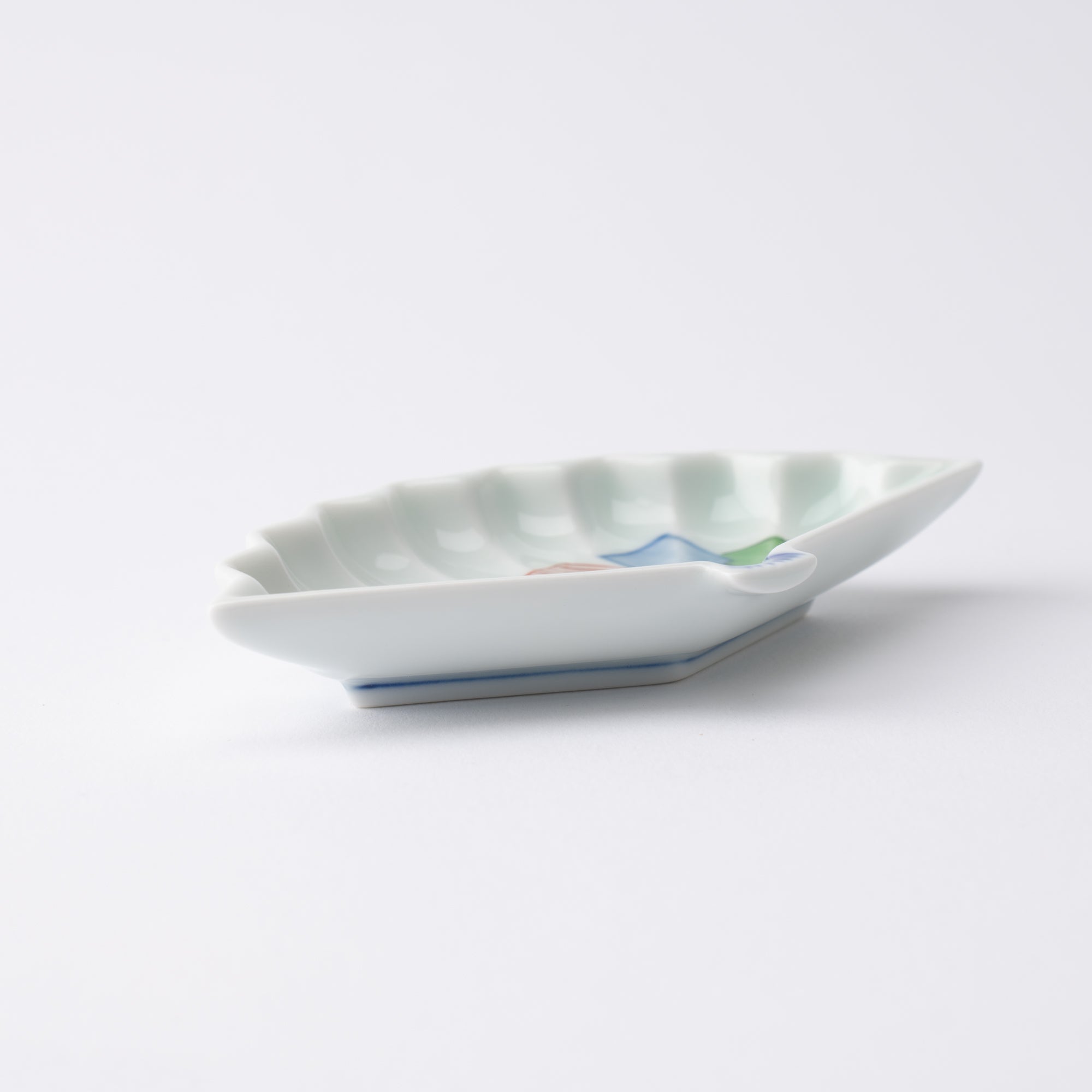 Keizan Kiln Origami Arita Fan - shaped Sauce Plate - MUSUBI KILN - Quality Japanese Tableware and Gift