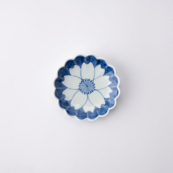 Keizan Kiln Sakura Arita Chrysanthemum - Shaped Sauce Plate - MUSUBI KILN - Quality Japanese Tableware and Gift