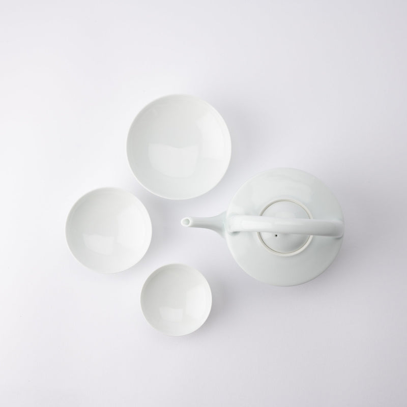 Keizan Kiln White Porcelain "Toso" Arita Sake Set - MUSUBI KILN - Quality Japanese Tableware and Gift