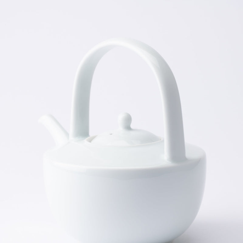 Keizan Kiln White Porcelain "Toso" Arita Sake Set - MUSUBI KILN - Quality Japanese Tableware and Gift