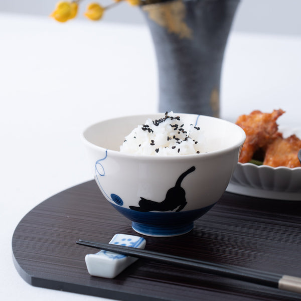 Kikusho Kiln Blue Yarn Cat Hasami Japanese Rice Bowl - MUSUBI KILN - Quality Japanese Tableware and Gift