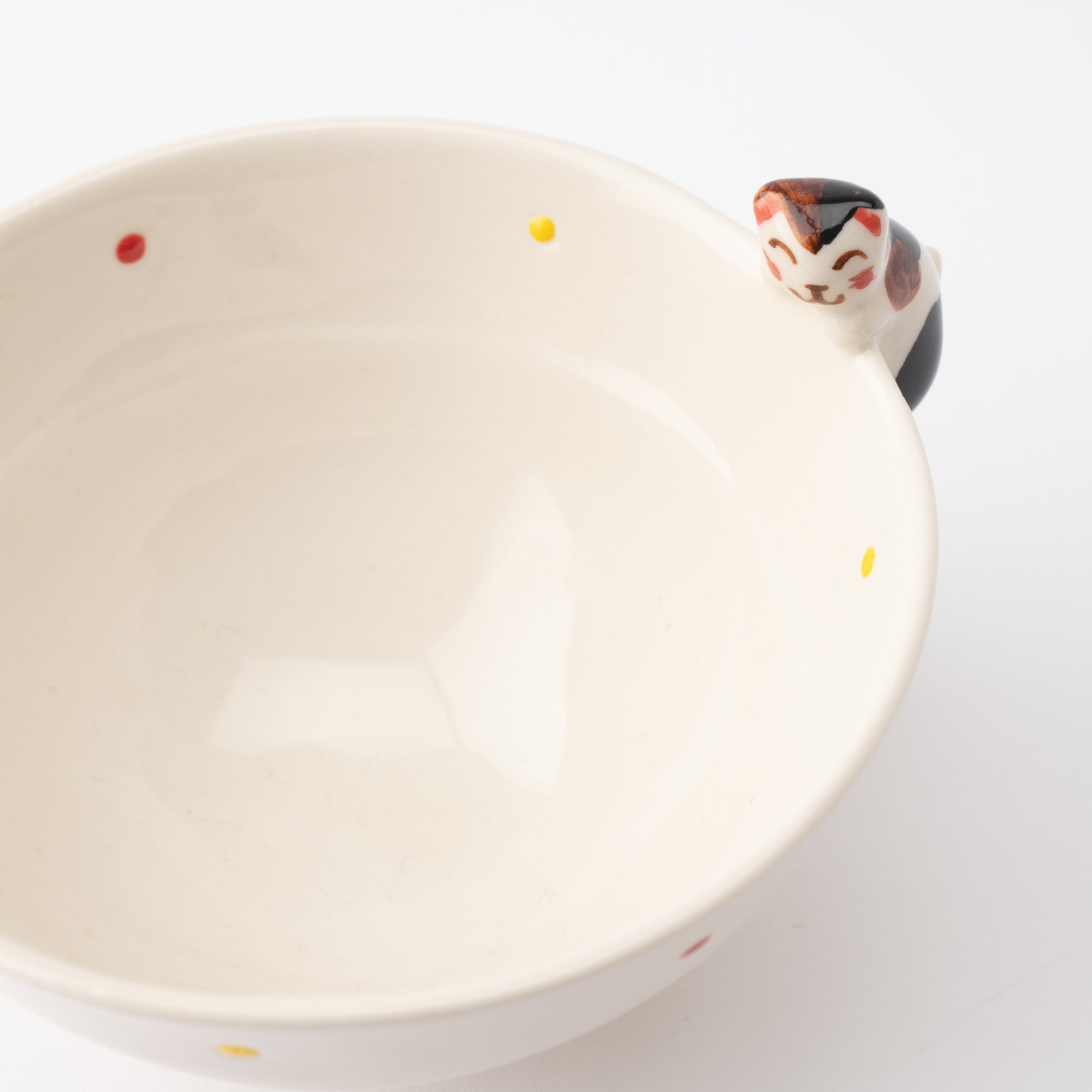 Kikusho Kiln Red Dot Cat Hasami Japanese Rice Bowl - MUSUBI KILN - Quality Japanese Tableware and Gift