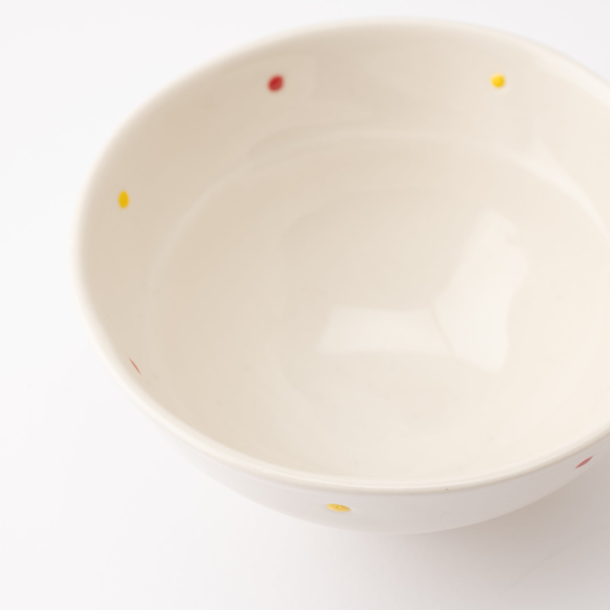 Kikusho Kiln Red Dot Cat Hasami Japanese Rice Bowl - MUSUBI KILN - Quality Japanese Tableware and Gift