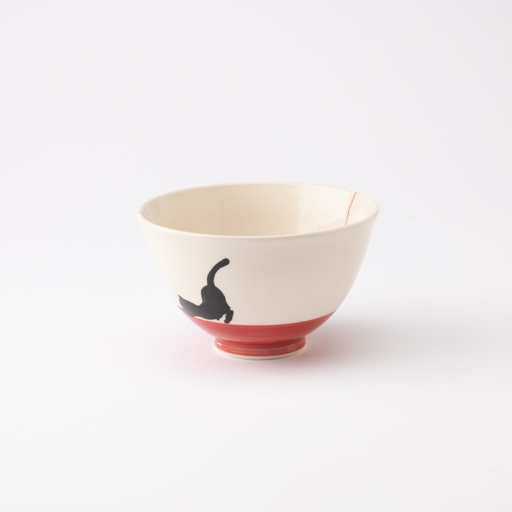 Kikusho Kiln Red Yarn Cat Hasami Japanese Rice Bowl - MUSUBI KILN - Quality Japanese Tableware and Gift