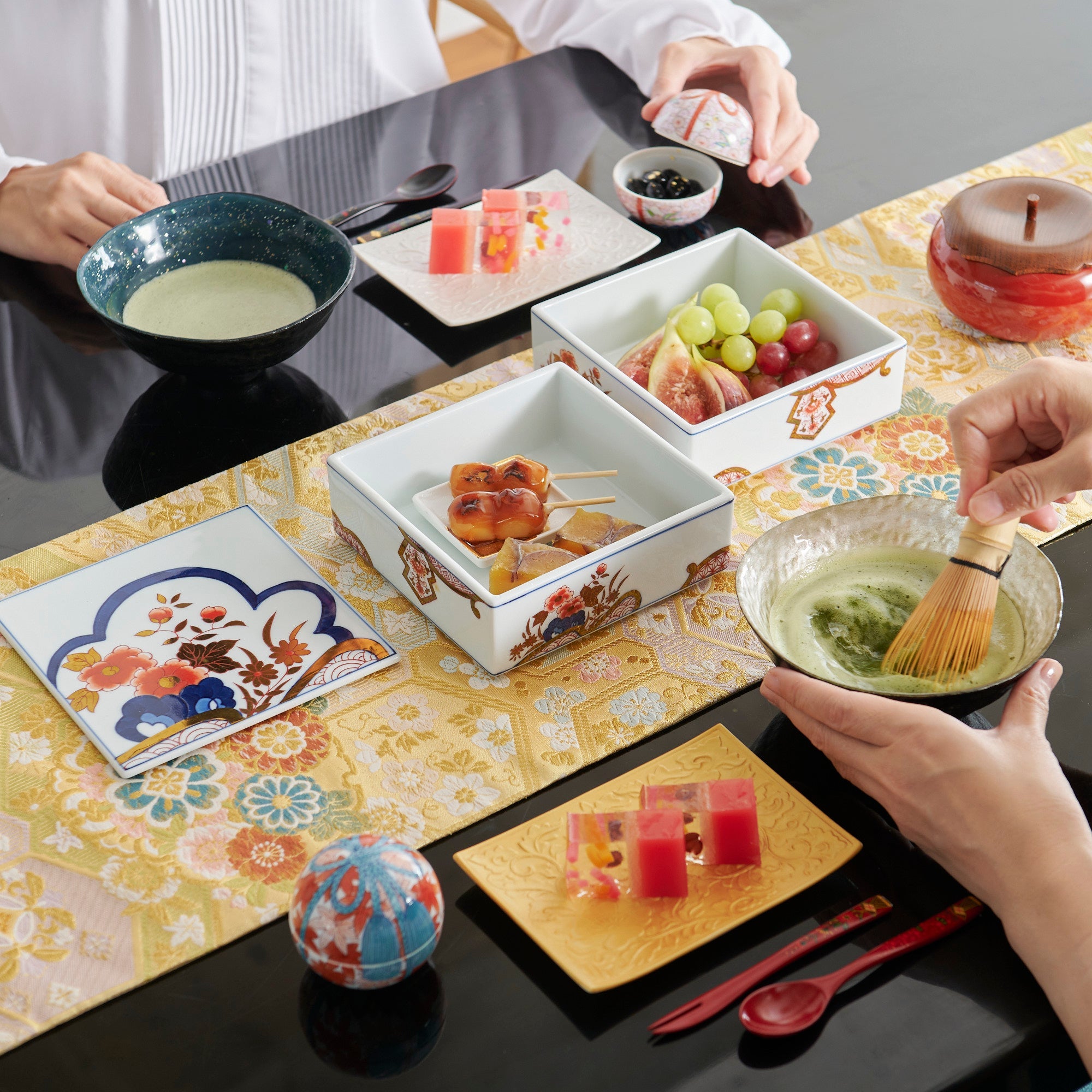 Kikyoya Kikko Nishijin Ori Long Table Runner - MUSUBI KILN - Quality Japanese Tableware and Gift