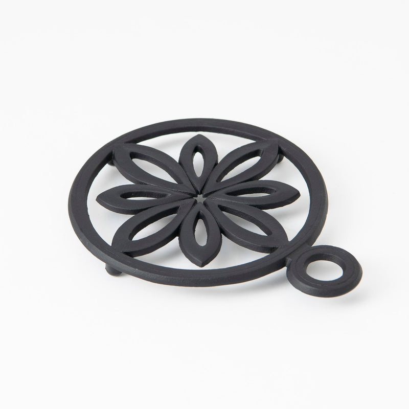 Kinomi Nambu Ironware Cast Iron Trivet - MUSUBI KILN - Quality Japanese Tableware and Gift