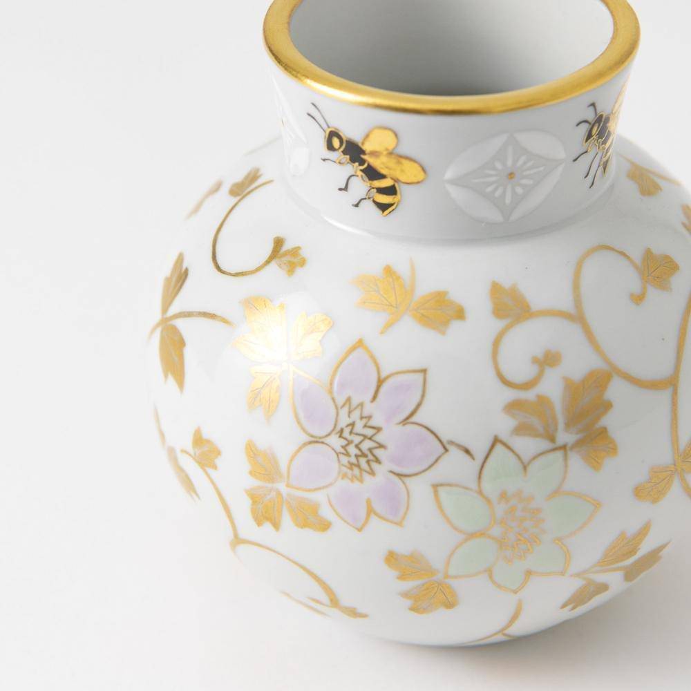 Kinzan Kiln KINZAN White Arabesque Bee Small Pot - MUSUBI KILN - Quality Japanese Tableware and Gift