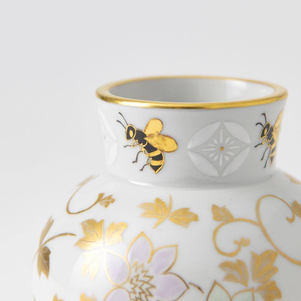 Kinzan Kiln KINZAN White Arabesque Bee Small Pot - MUSUBI KILN - Quality Japanese Tableware and Gift