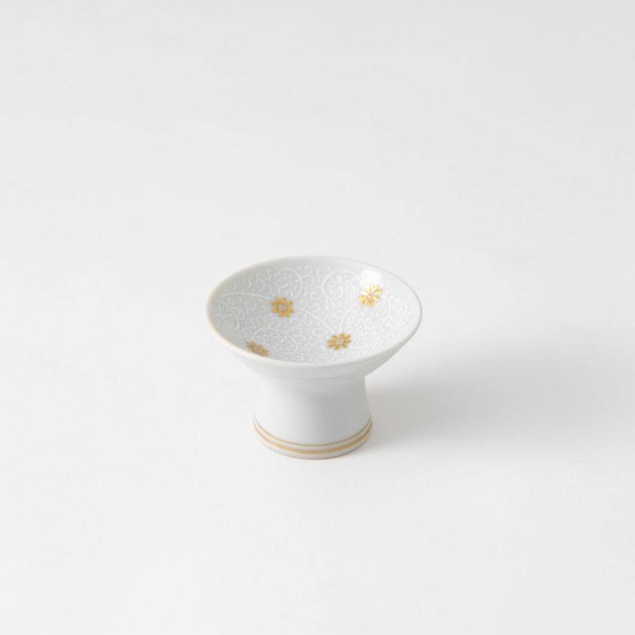 Kinzan Kiln Shugu White Arabesque Sakazuki High Stand Flat Sake Cup - MUSUBI KILN - Quality Japanese Tableware and Gift