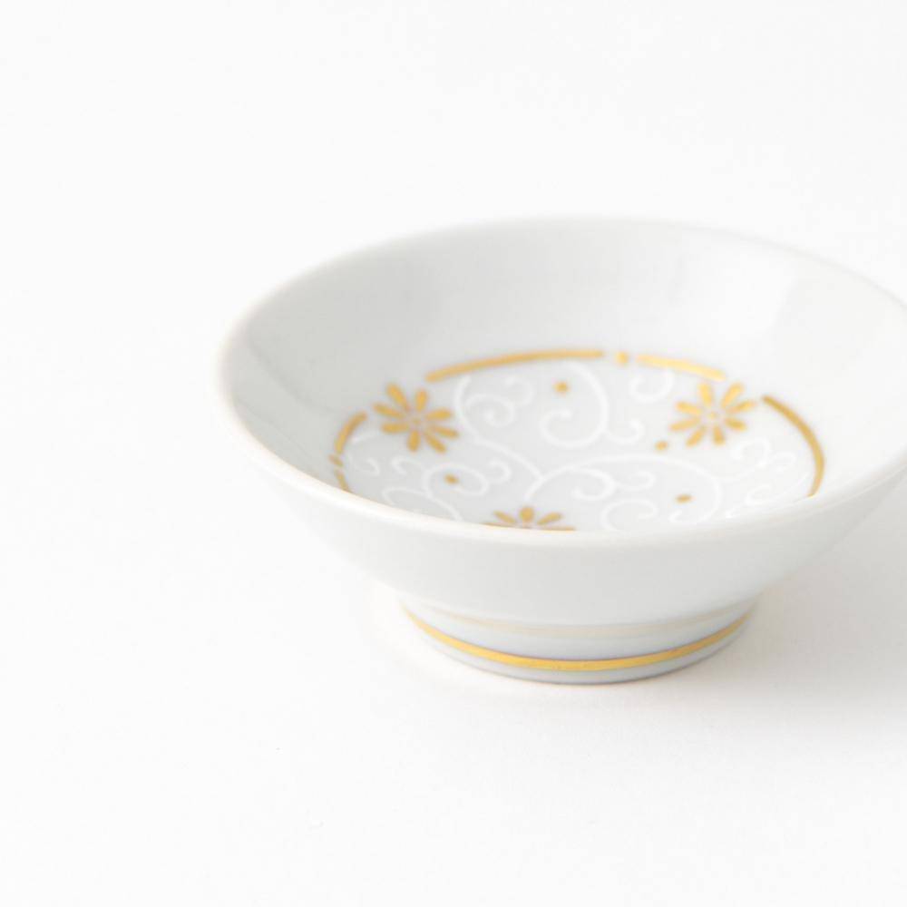 Kinzan Kiln White Shugu Kutani Sakazuki Flat Sake Cup - MUSUBI KILN - Quality Japanese Tableware and Gift