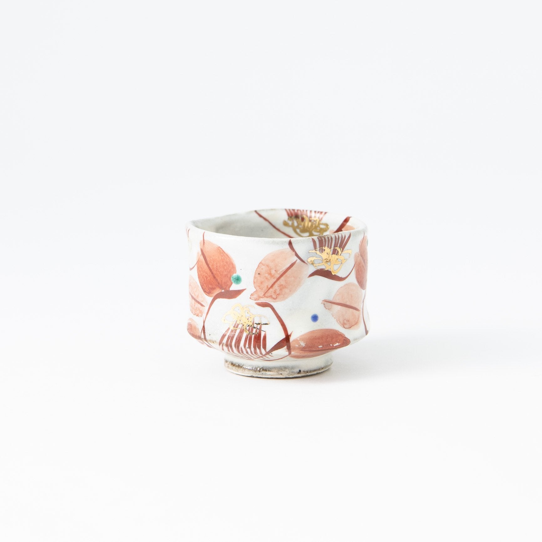 Kokuzou Kiln Akae Camellia Kutani Guinomi Sake Cup - MUSUBI KILN - Quality Japanese Tableware and Gift