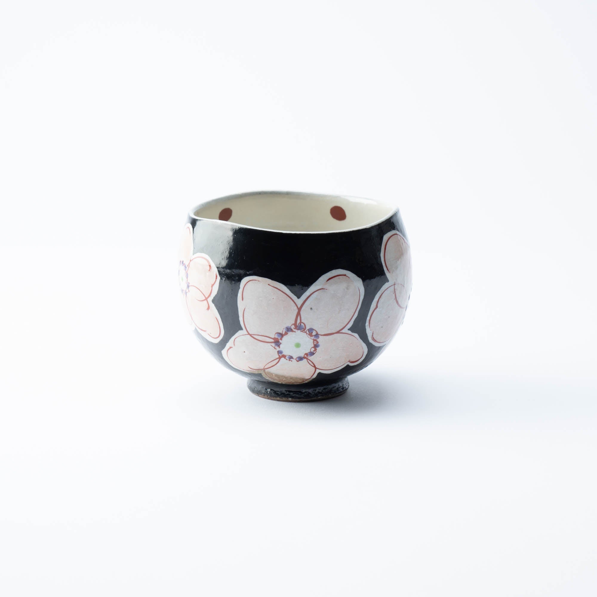 Kokuzou Kiln Black Flower Kutani Yunomi Japanese Teacup - MUSUBI KILN - Quality Japanese Tableware and Gift