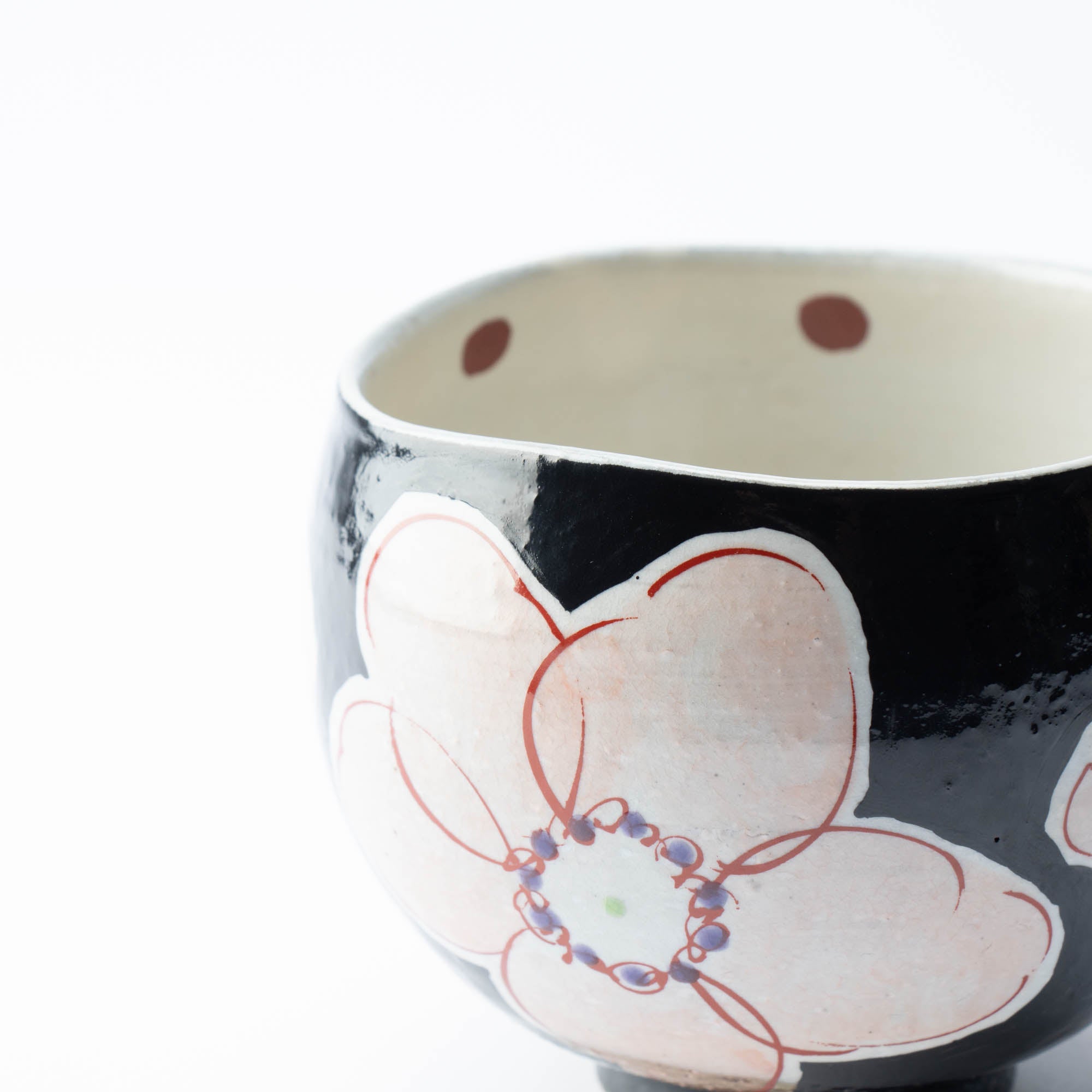 Kokuzou Kiln Black Flower Kutani Yunomi Japanese Teacup - MUSUBI KILN - Quality Japanese Tableware and Gift