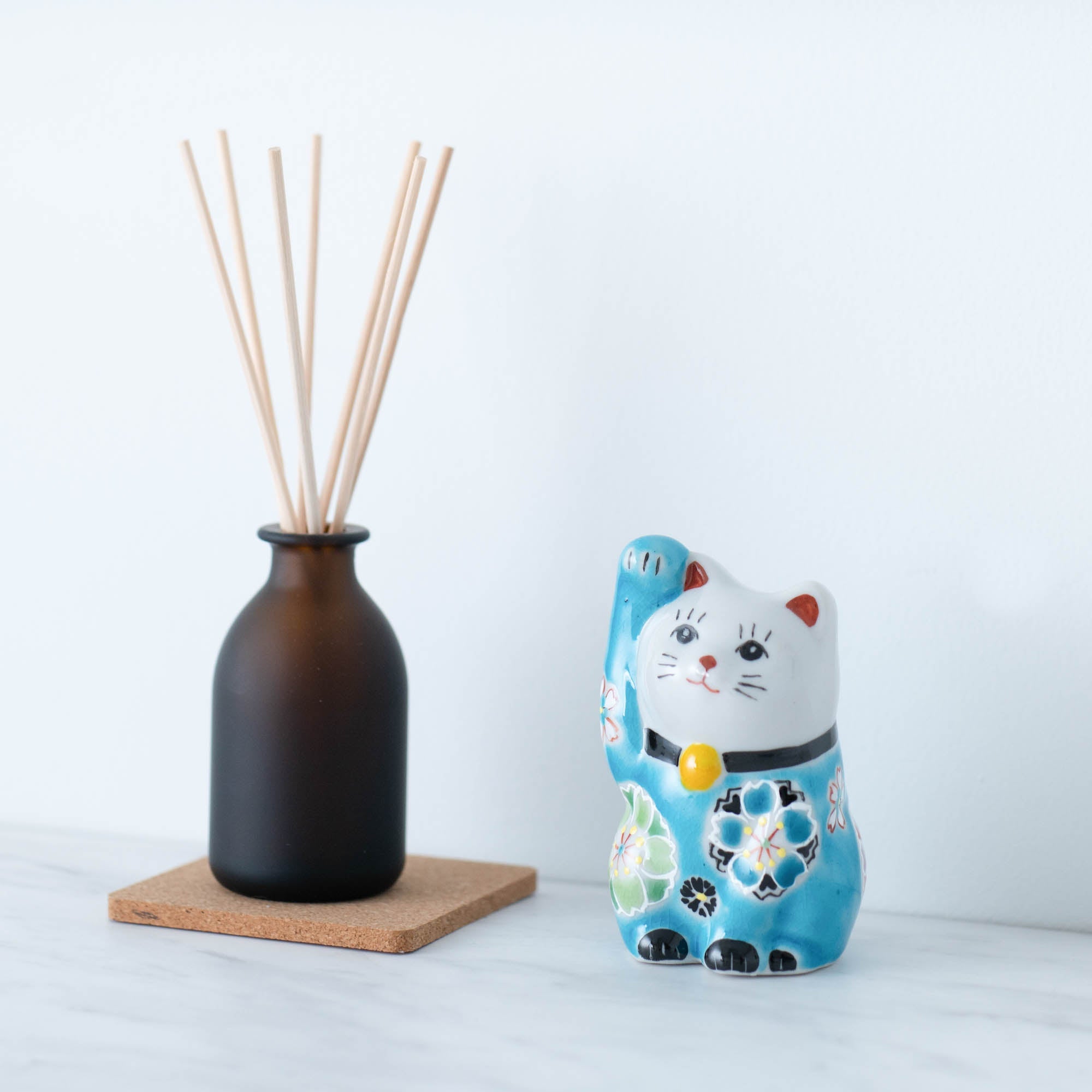 Kokuzou Kiln Cherry Blossoms Kutani Lucky Cat - Blue - MUSUBI KILN - Quality Japanese Tableware and Gift