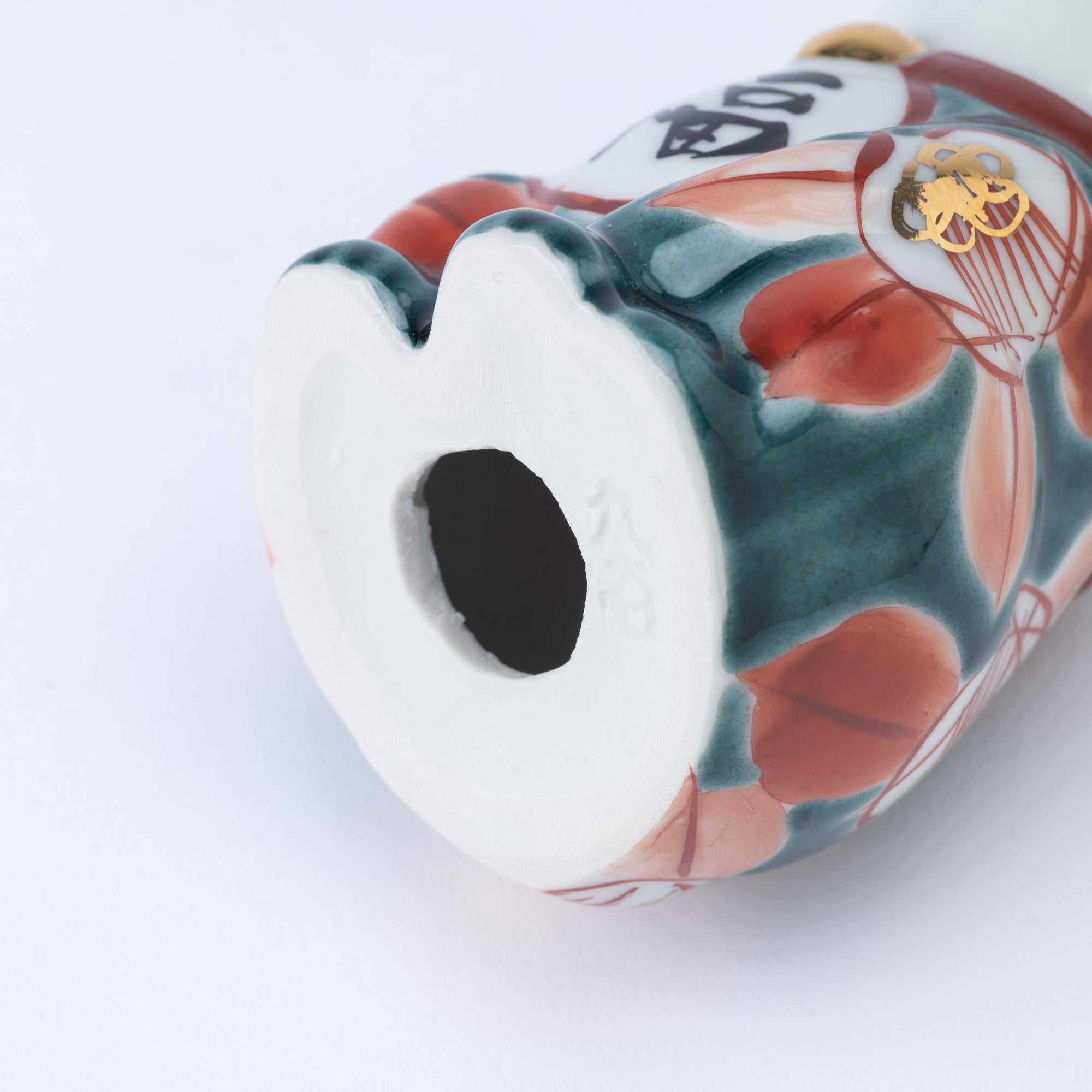 Kokuzou Kiln Glaze Camellia Kutani Lucky Cat - MUSUBI KILN - Quality Japanese Tableware and Gift