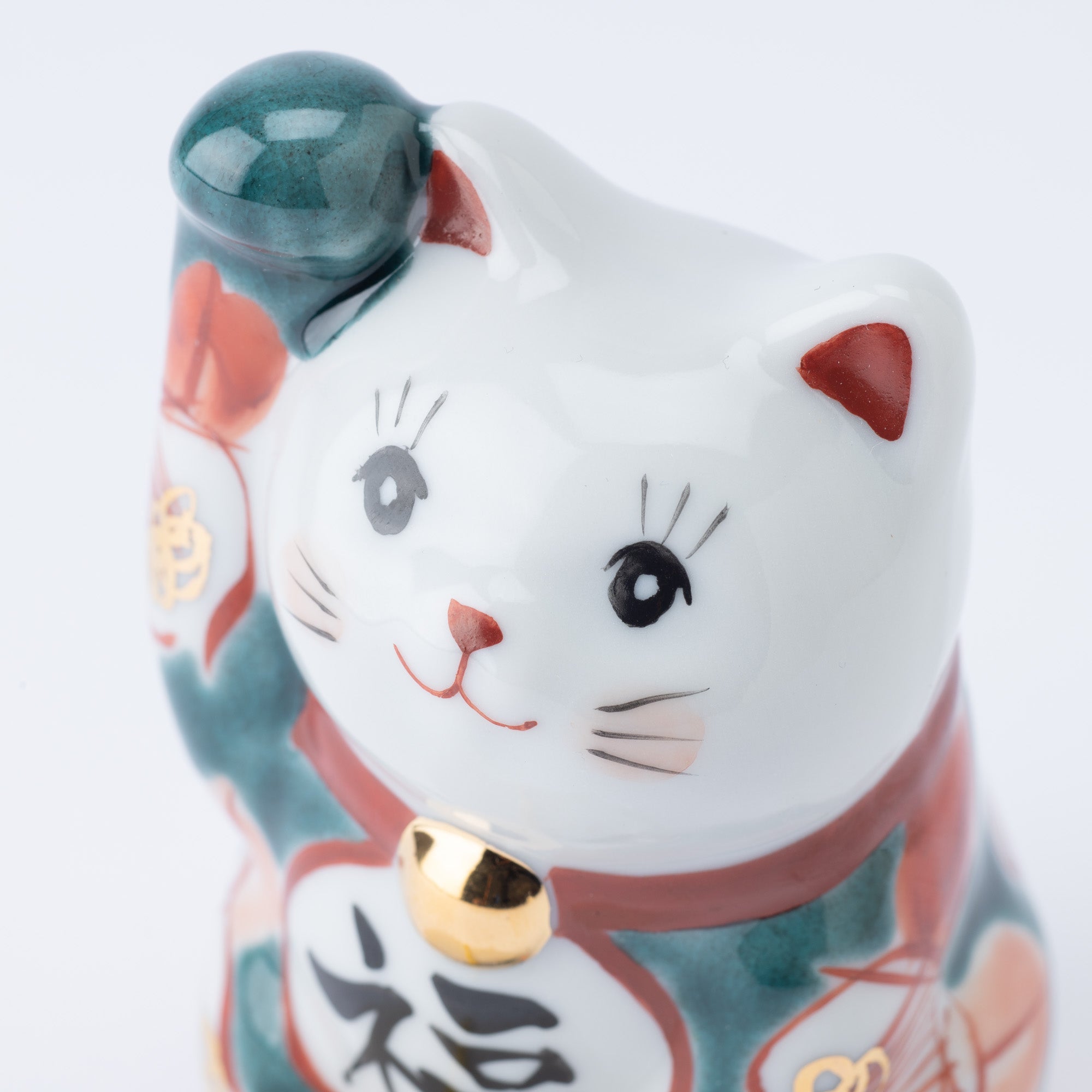 Kokuzou Kiln Glaze Camellia Kutani Lucky Cat - MUSUBI KILN - Quality Japanese Tableware and Gift