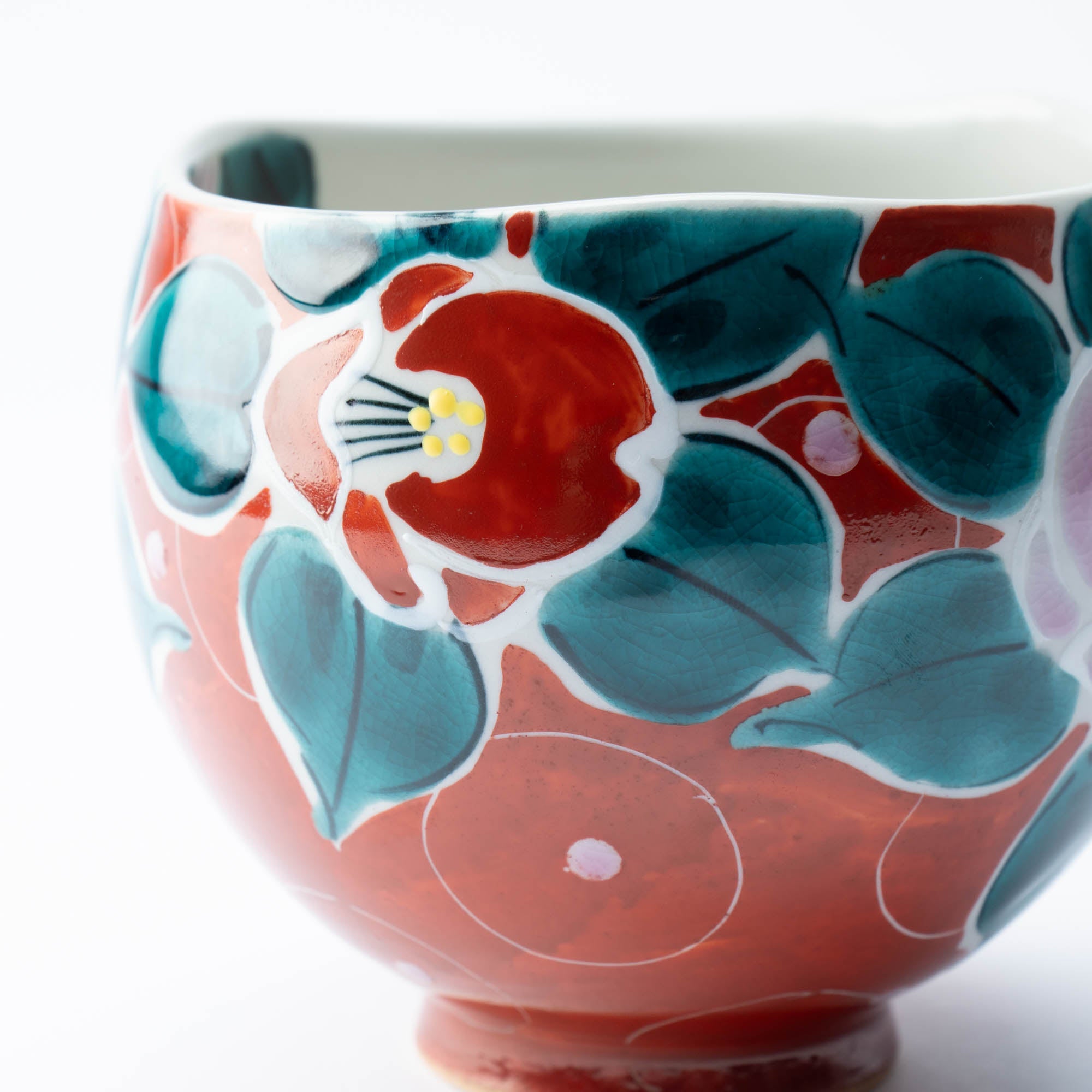 Kokuzou Kiln Painted Camellia Kutani Yunomi Japanese Teacup - MUSUBI KILN - Quality Japanese Tableware and Gift