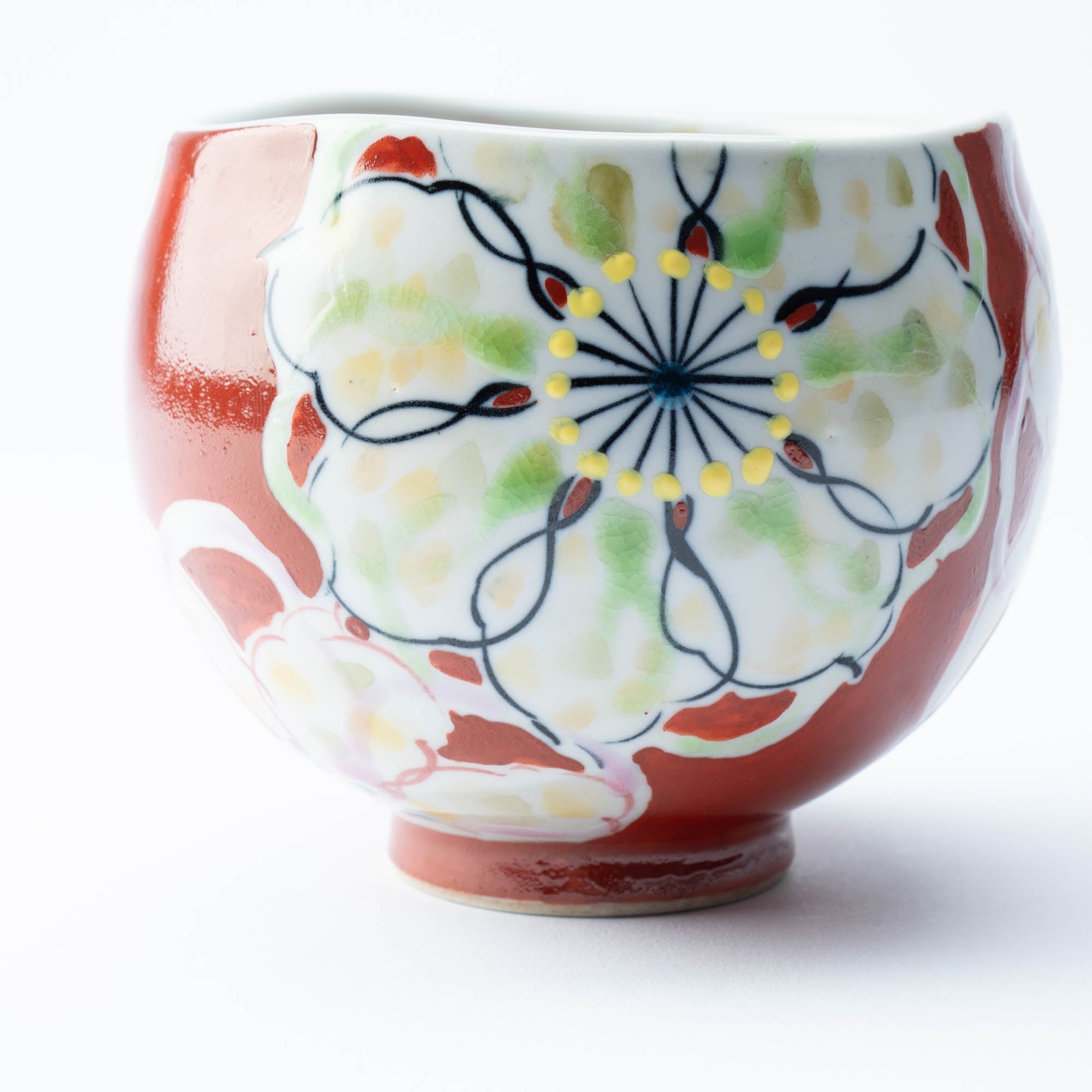 Kokuzou Kiln Polychrome Flowers Kutani Yunomi Japanese Teacup - MUSUBI KILN - Quality Japanese Tableware and Gift