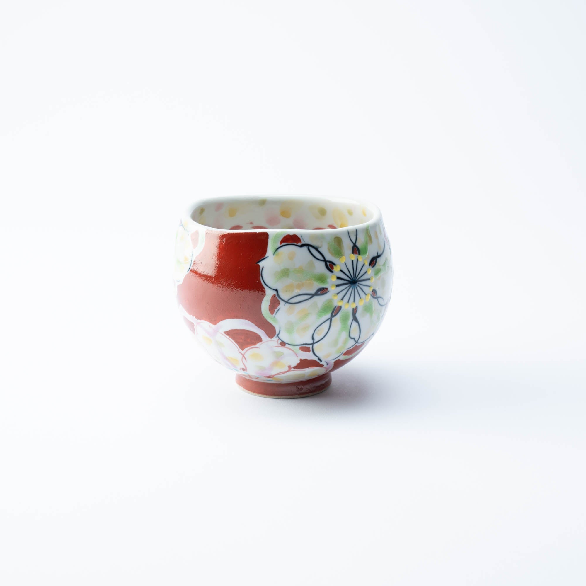 Kokuzou Kiln Polychrome Flowers Kutani Yunomi Japanese Teacup - MUSUBI KILN - Quality Japanese Tableware and Gift