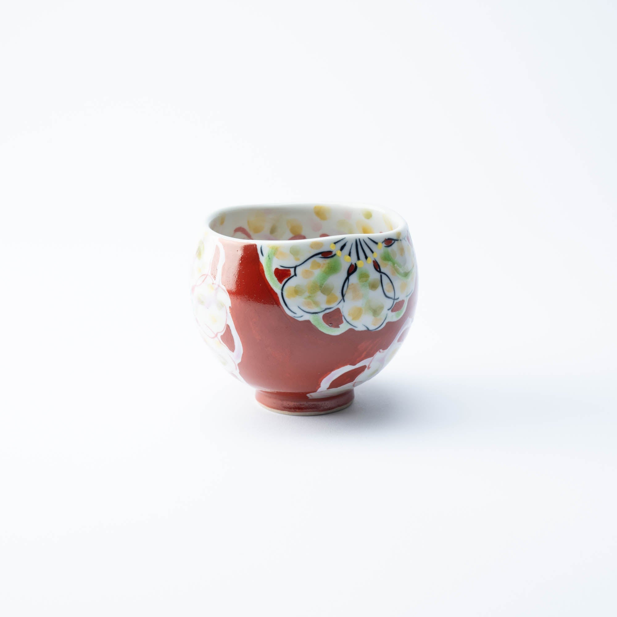 Kokuzou Kiln Polychrome Flowers Kutani Yunomi Japanese Teacup - MUSUBI KILN - Quality Japanese Tableware and Gift