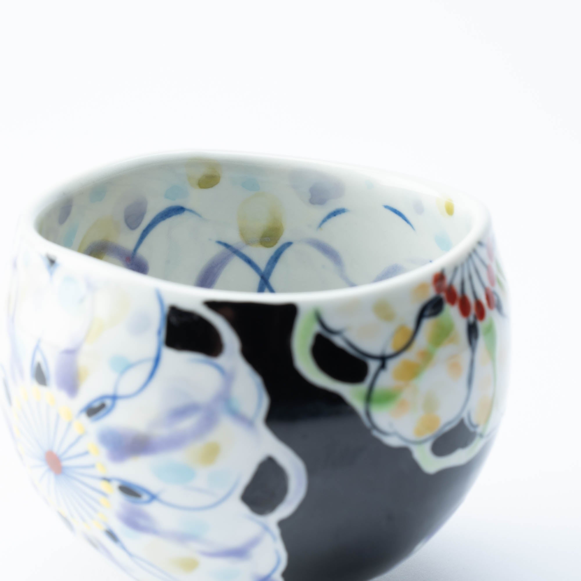 Kokuzou Kiln Polychrome Flowers Kutani Yunomi Japanese Teacup - MUSUBI KILN - Quality Japanese Tableware and Gift