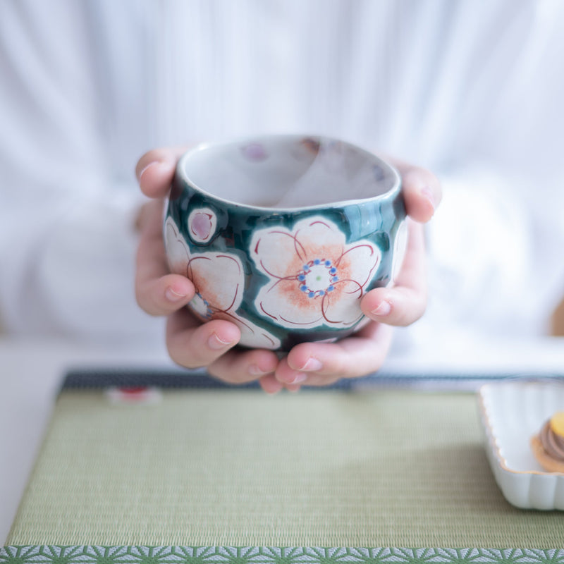 Kokuzou Kiln Sakura Floral Prints Kutani Yunomi Japanese Teacup - MUSUBI KILN - Quality Japanese Tableware and Gift