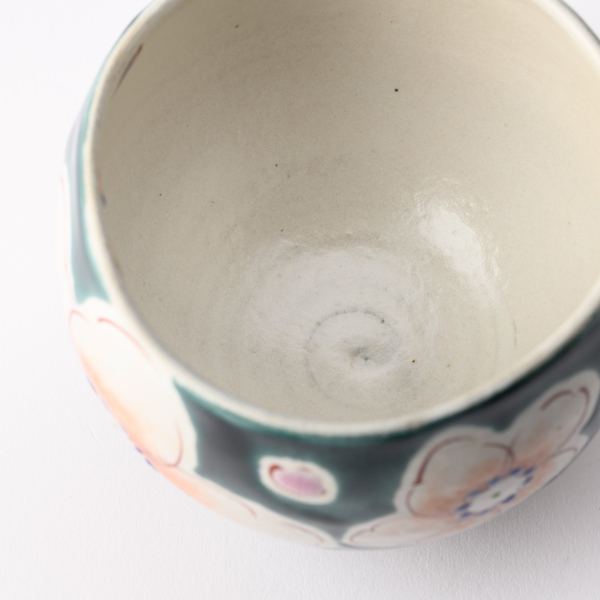 Kokuzou Kiln Sakura Floral Prints Kutani Yunomi Japanese Teacup - MUSUBI KILN - Quality Japanese Tableware and Gift