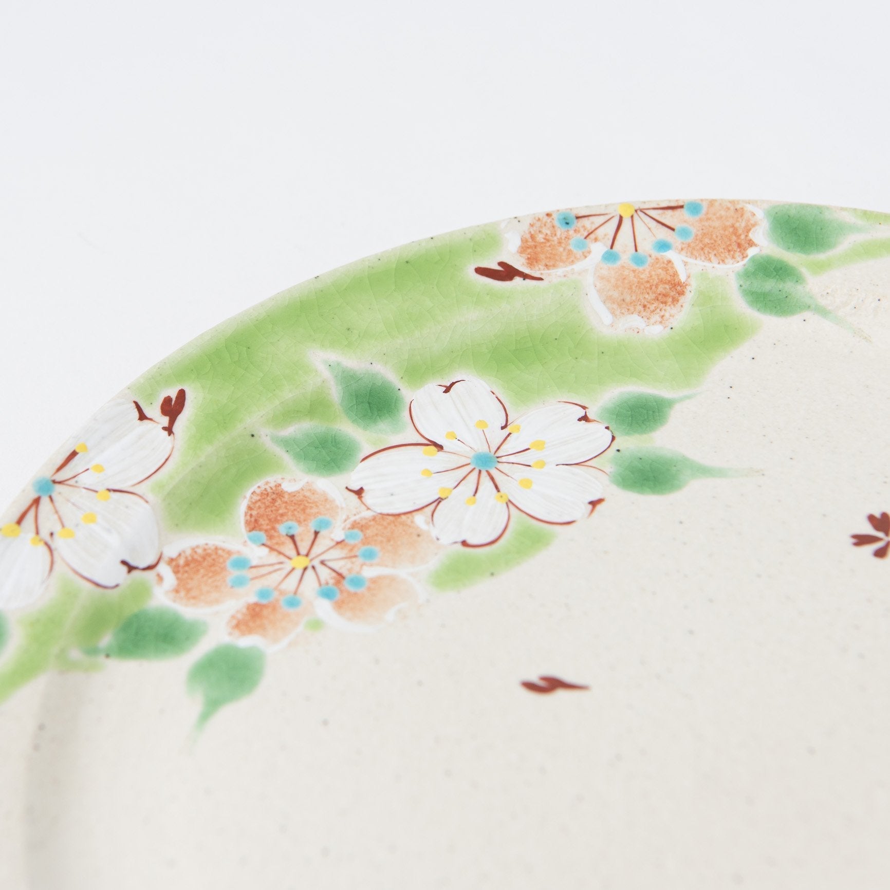 Kokuzou Kiln Sakura Green Kutani Round Plate 9.8in - MUSUBI KILN - Quality Japanese Tableware and Gift