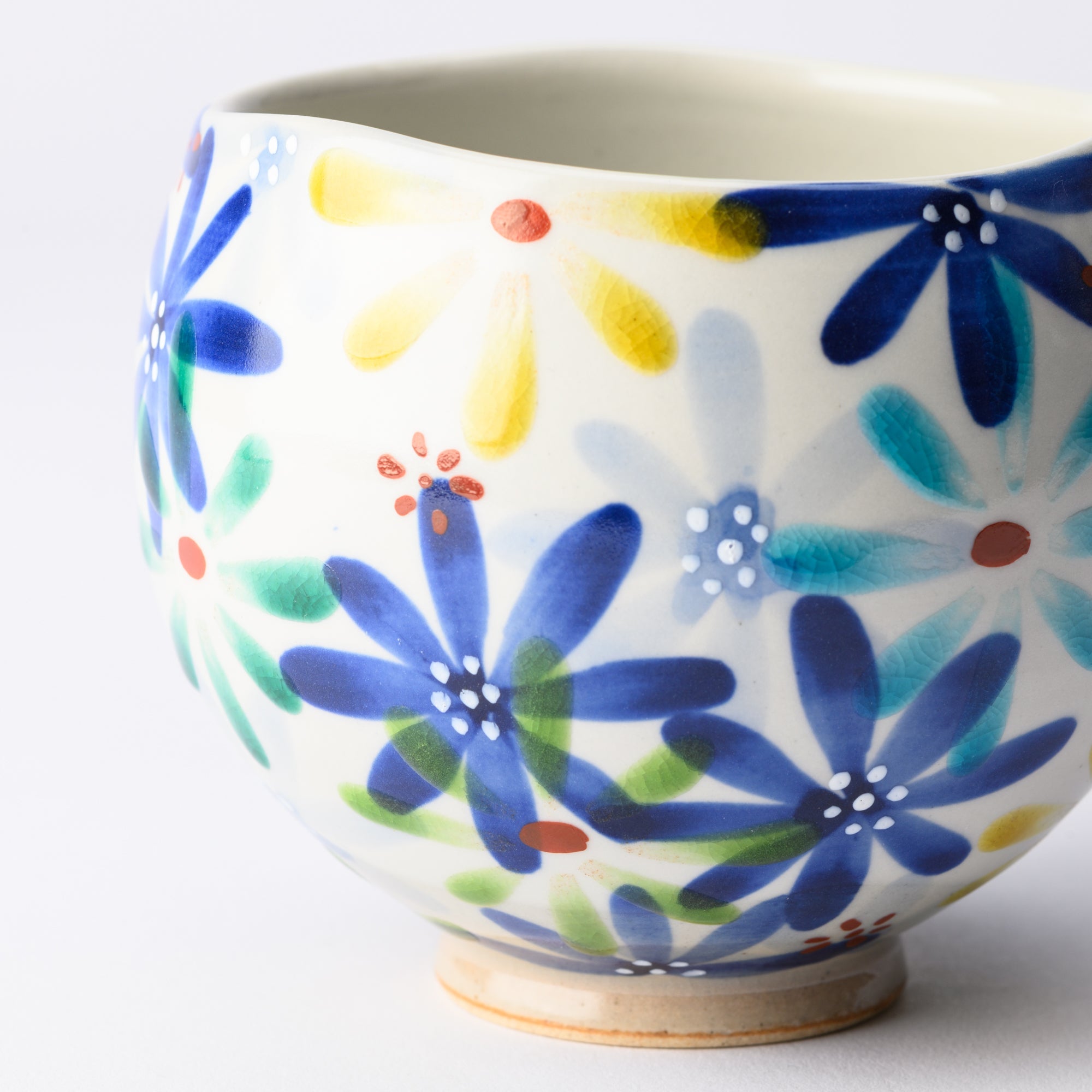 Kokuzou Kiln The Grand Feast of Flowers Kutani Yunomi Japanese Teacup - MUSUBI KILN - Quality Japanese Tableware and Gift