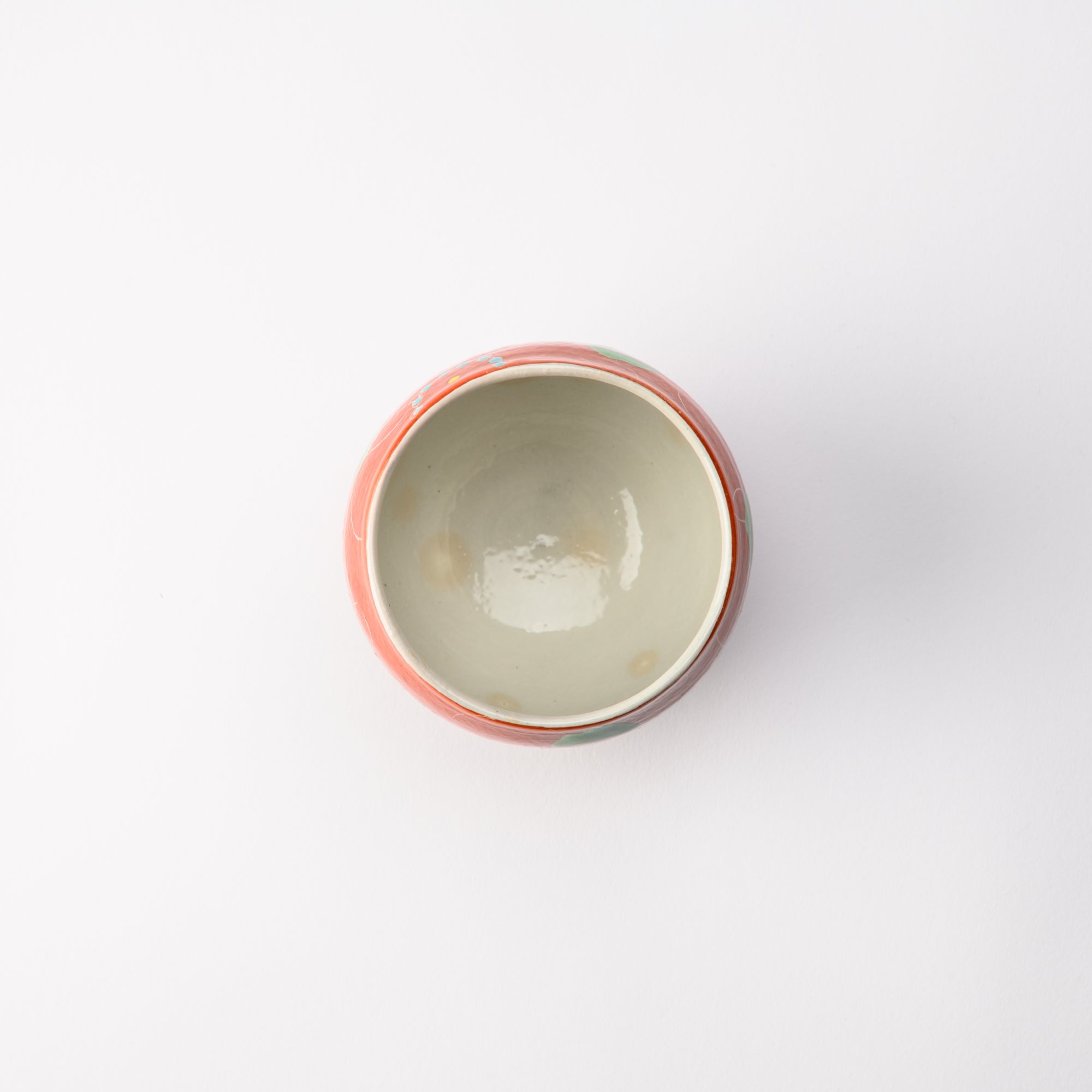 Kokuzou Kiln Vermilion Flower Kutani Yunomi Japanese Teacup - MUSUBI KILN - Quality Japanese Tableware and Gift