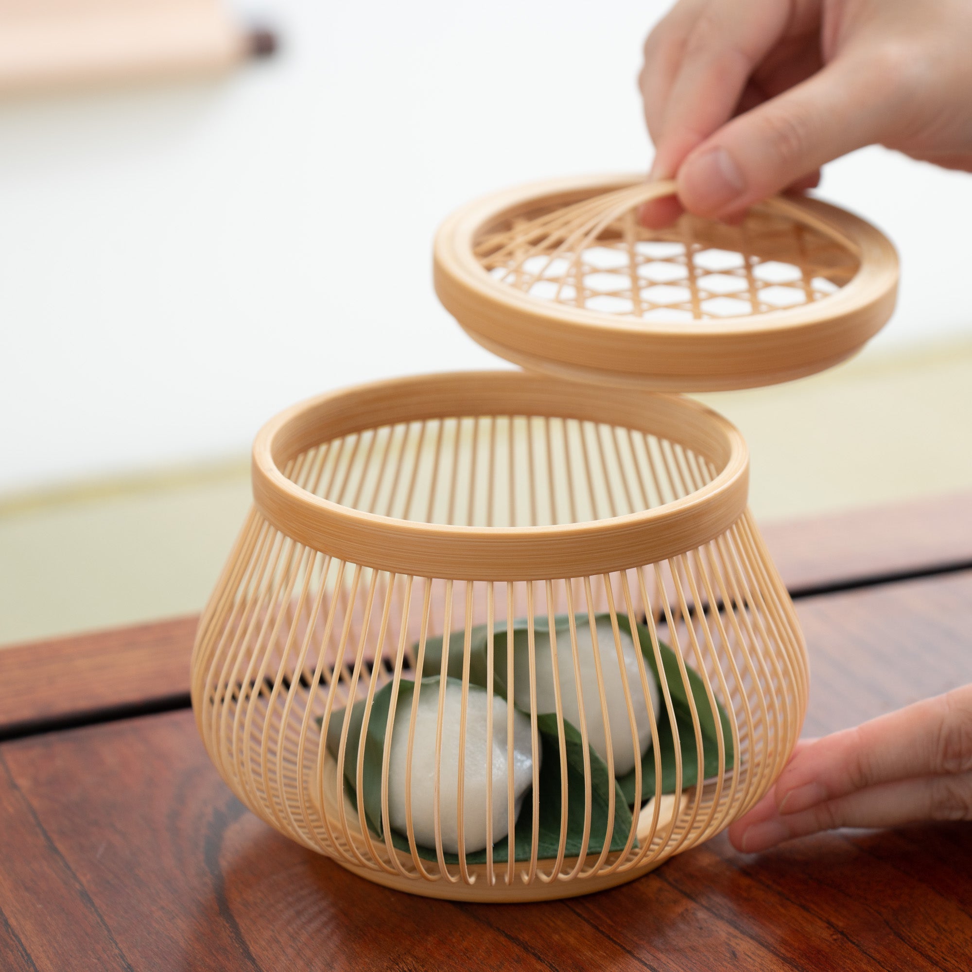 Komachi Suruga Bamboo Basketry Basket with Lid - MUSUBI KILN - Quality Japanese Tableware and Gift