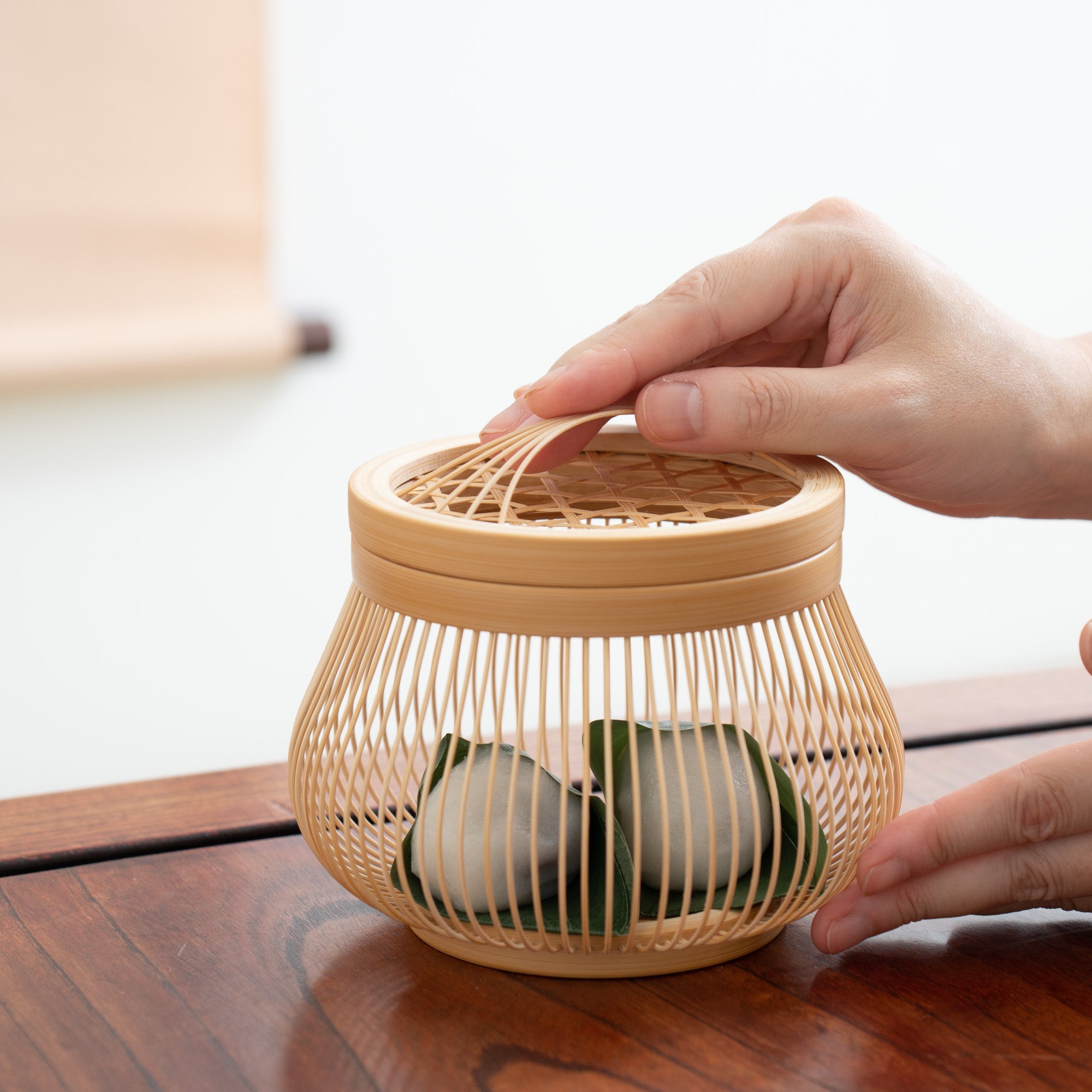 Komachi Suruga Bamboo Basketry Basket with Lid - MUSUBI KILN - Quality Japanese Tableware and Gift