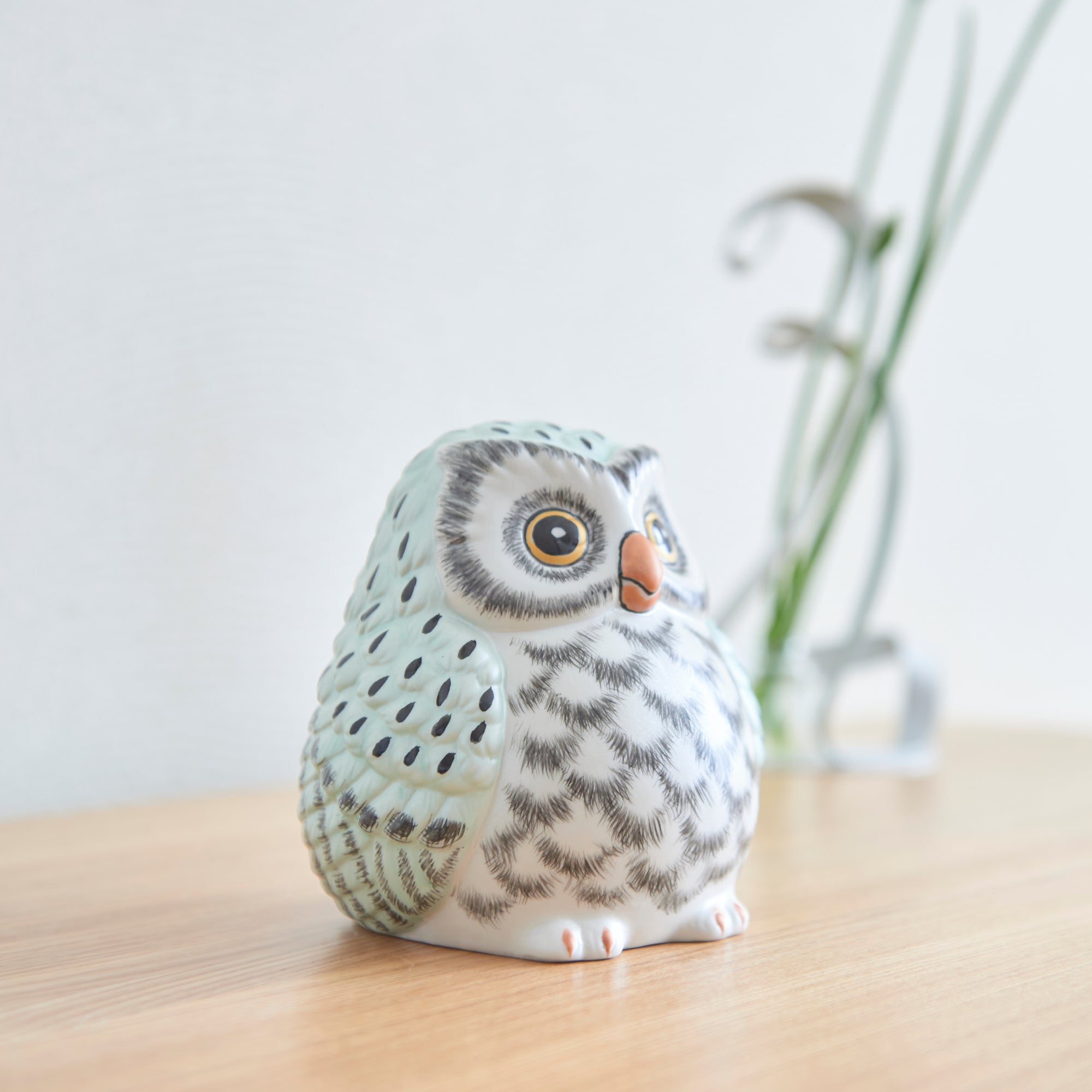 Kousai Kutani Owl Figurine - MUSUBI KILN - Quality Japanese Tableware and Gift