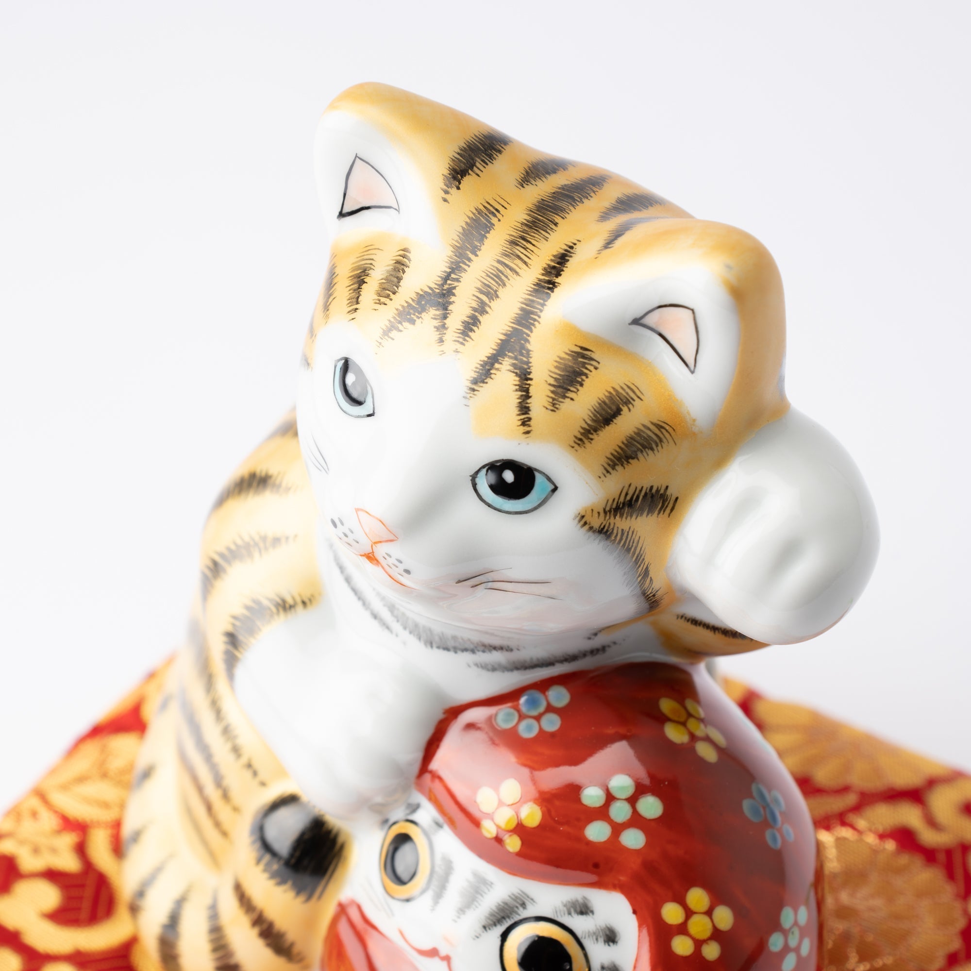 Kutani Lucky Cat - Maneki Neko T - MUSUBI KILN - Quality Japanese Tableware and Gift