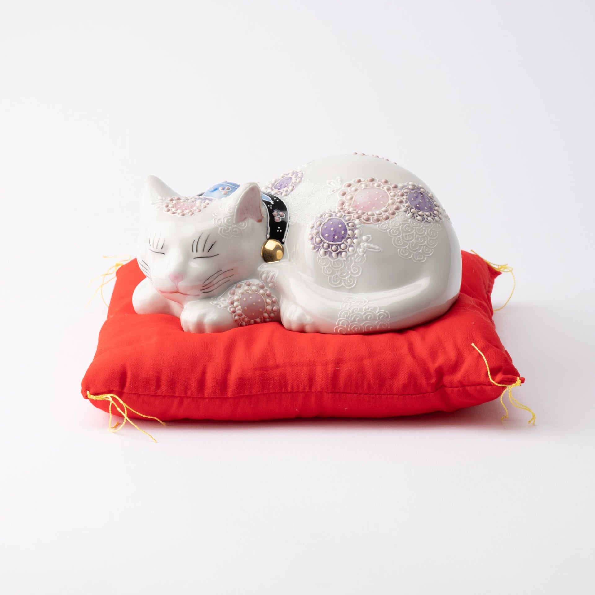 Sleeping Lucky Cat