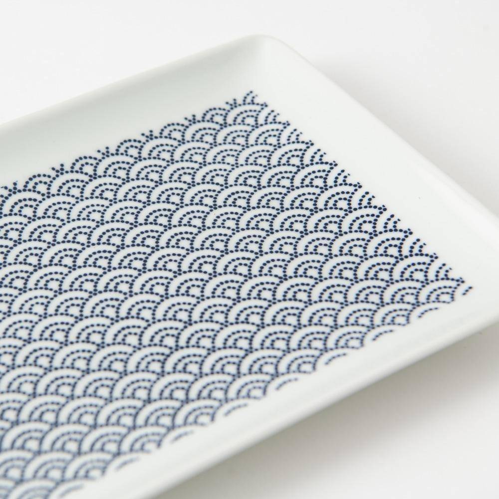 Kuvio Wave Hasami Japanese Rectangle Plate - MUSUBI KILN - Quality Japanese Tableware and Gift