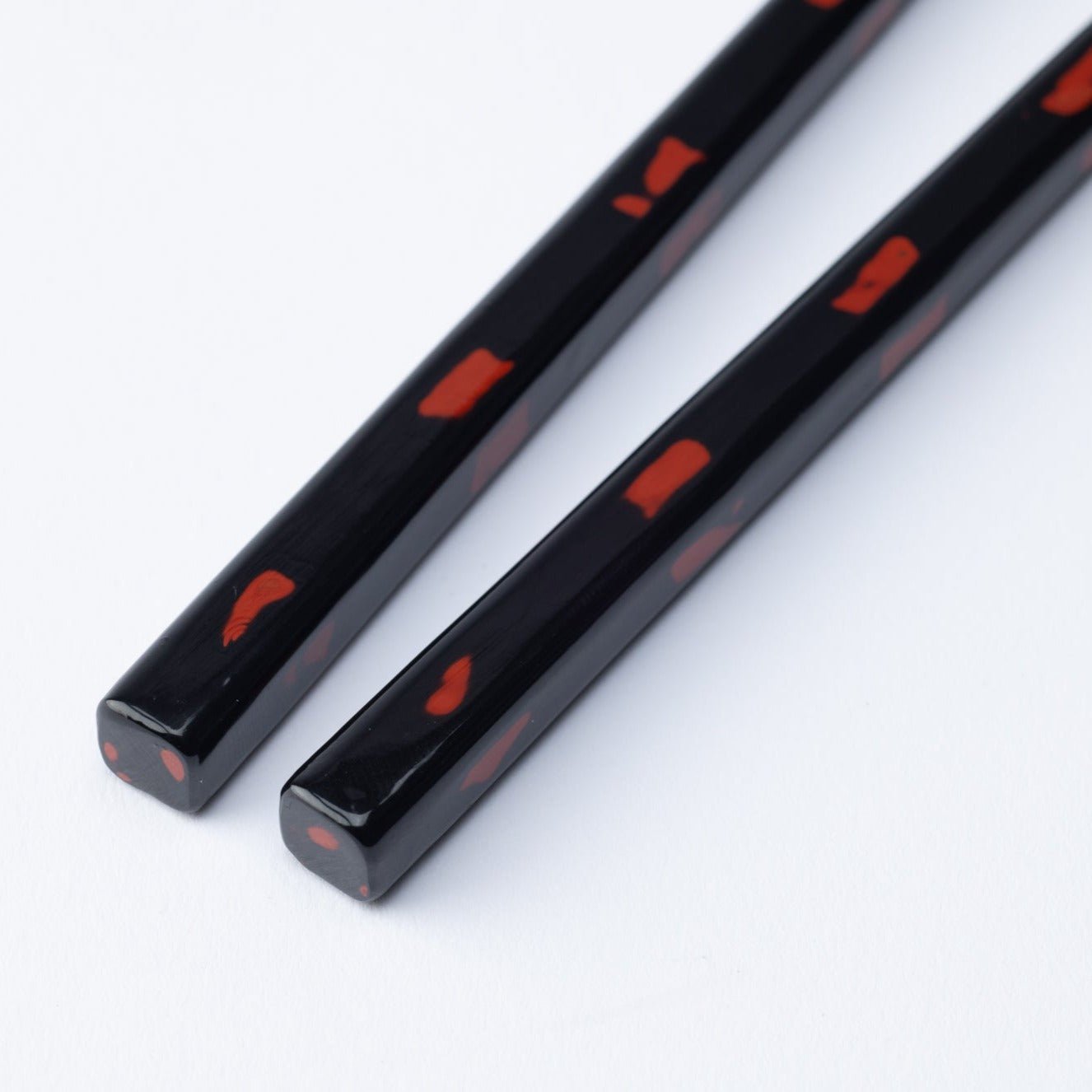 Matsukan Akebono/Negoro Wakasa Lacquerware Set of Two Pairs of Chopsticks 23.5 cm (9.3 in) / 20.5 cm (8.1 in) - MUSUBI KILN - Quality Japanese Tableware and Gift