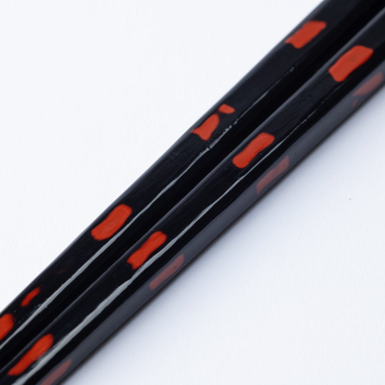 Matsukan Akebono/Negoro Wakasa Lacquerware Set of Two Pairs of Chopsticks 23.5 cm (9.3 in) / 20.5 cm (8.1 in) - MUSUBI KILN - Quality Japanese Tableware and Gift