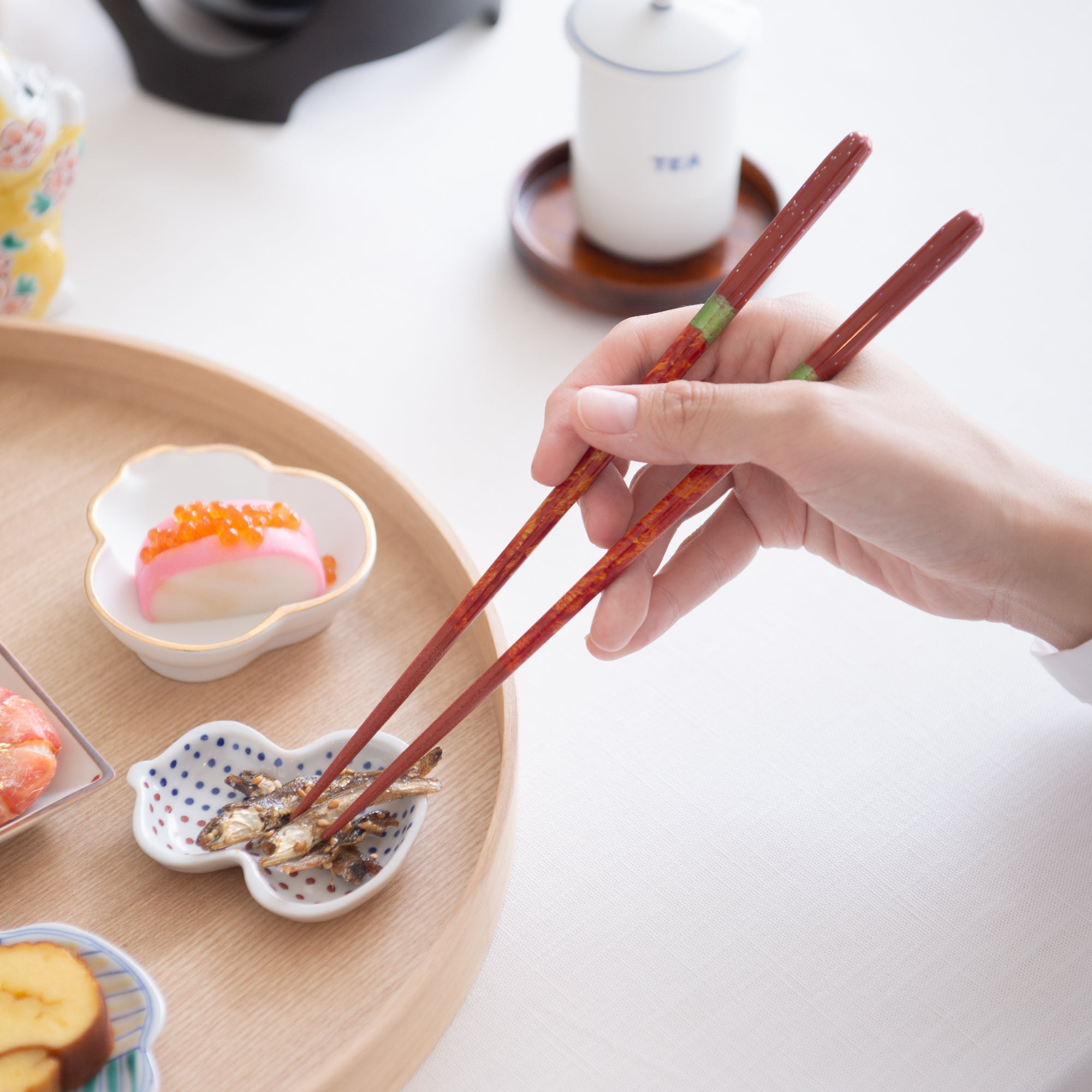 Matsukan Crystal Yozora Wakasa Lacquerware Chopsticks Set 22.5 cm (8.9 in) with Chopstick Rests (Set of Two) - MUSUBI KILN - Quality Japanese Tableware and Gift