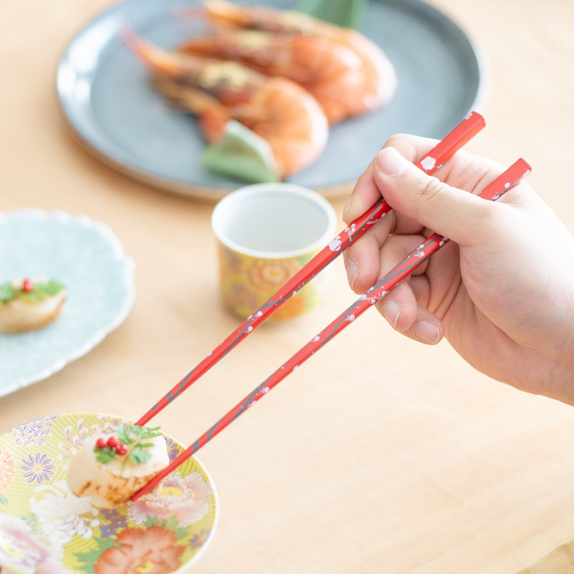 Matsukan Rimpa Red and White Plum Blossoms Wakasa Lacquerware Set of Two Pairs of Chopsticks 23 cm (9.1 in) - MUSUBI KILN - Quality Japanese Tableware and Gift