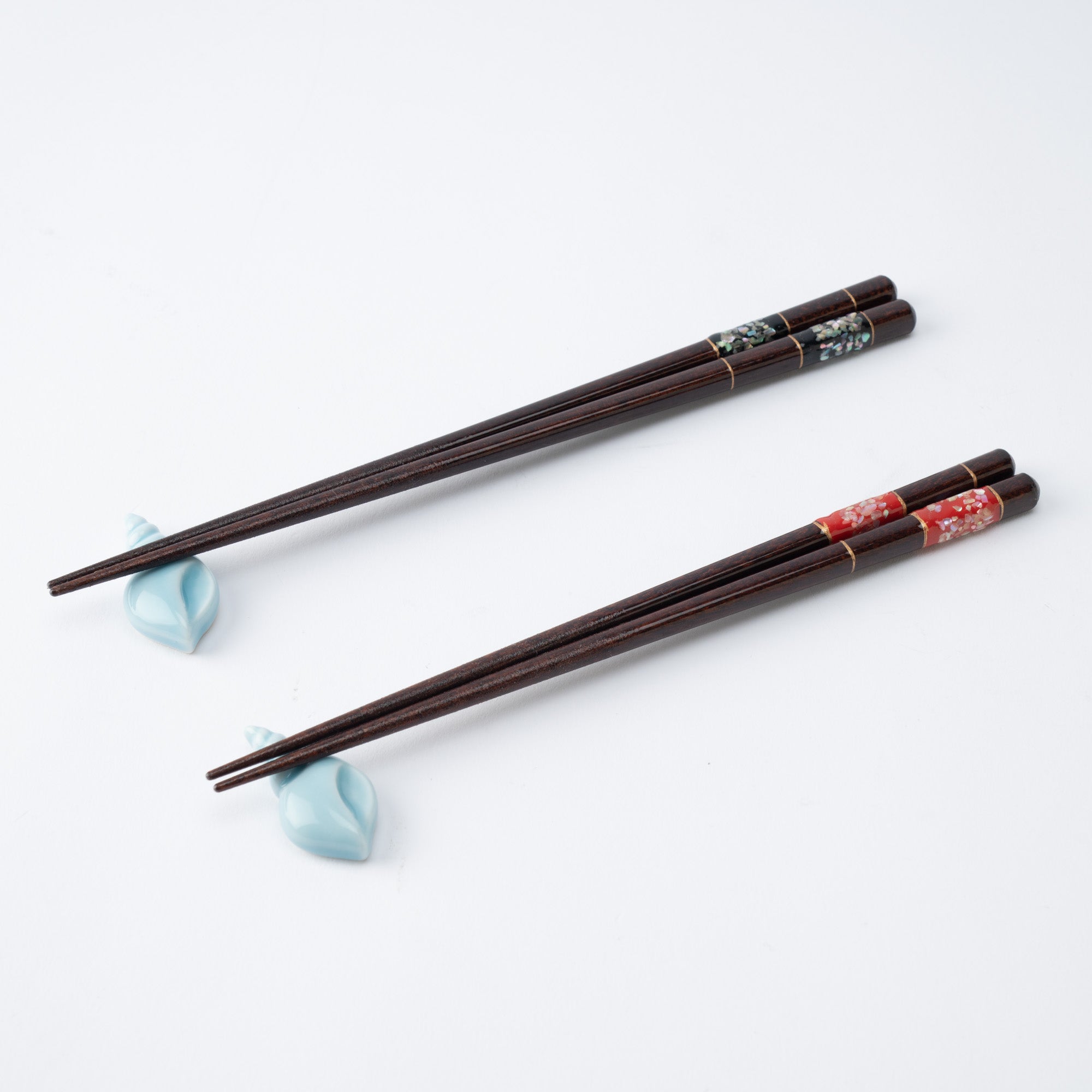 Matsukan Sound of the Sea Shell Inlay Checkered Pattern Wakasa Lacquerware Set of Two Pairs of Chopsticks 23 cm (9.1 in) / 21 cm (8.3 in) with Chopstick Rests (Set of Two) - MUSUBI KILN - Quality Japanese Tableware and Gift