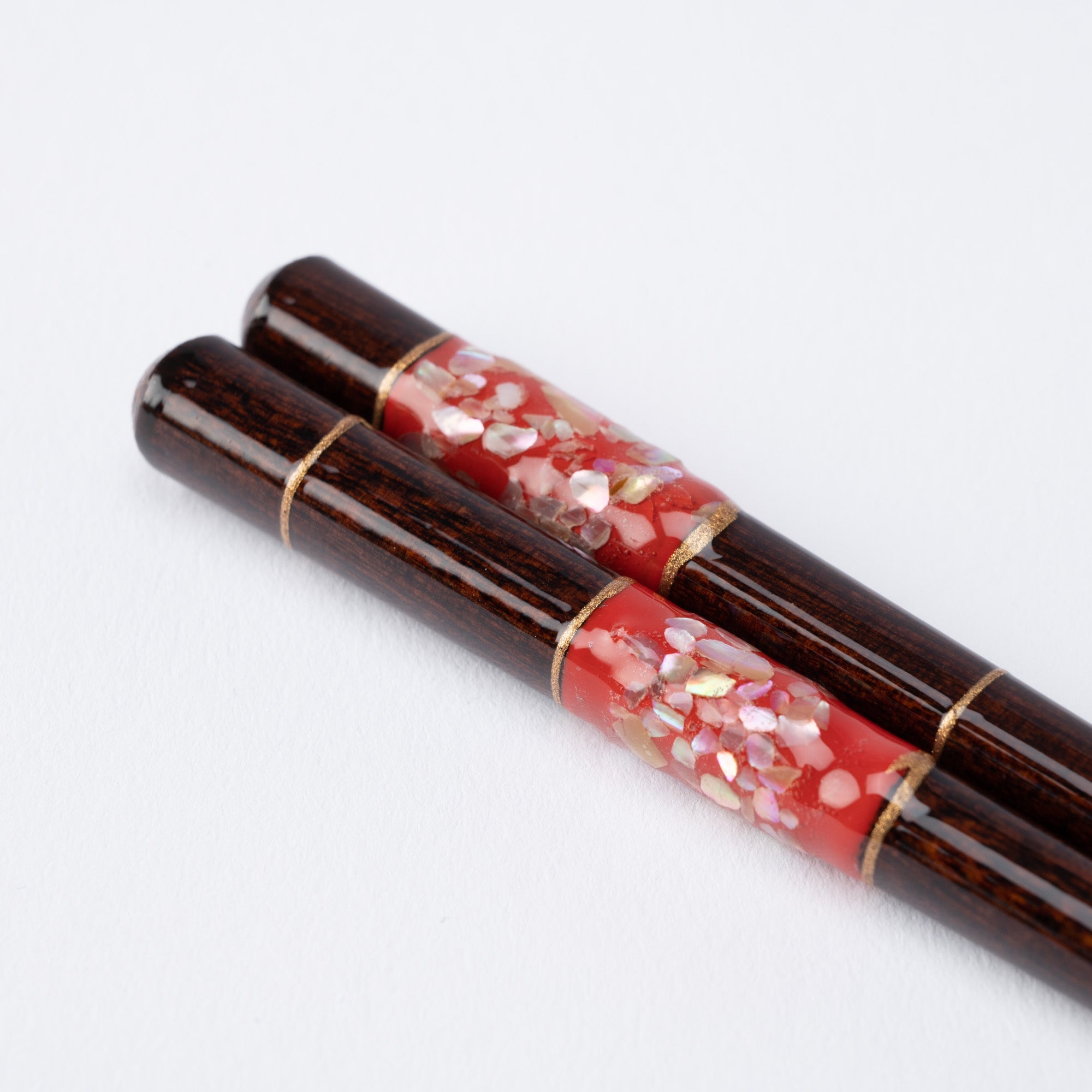 Matsukan Sound of the Sea Shell Inlay Checkered Pattern Wakasa Lacquerware Set of Two Pairs of Chopsticks 23 cm (9.1 in) / 21 cm (8.3 in) with Chopstick Rests (Set of Two) - MUSUBI KILN - Quality Japanese Tableware and Gift