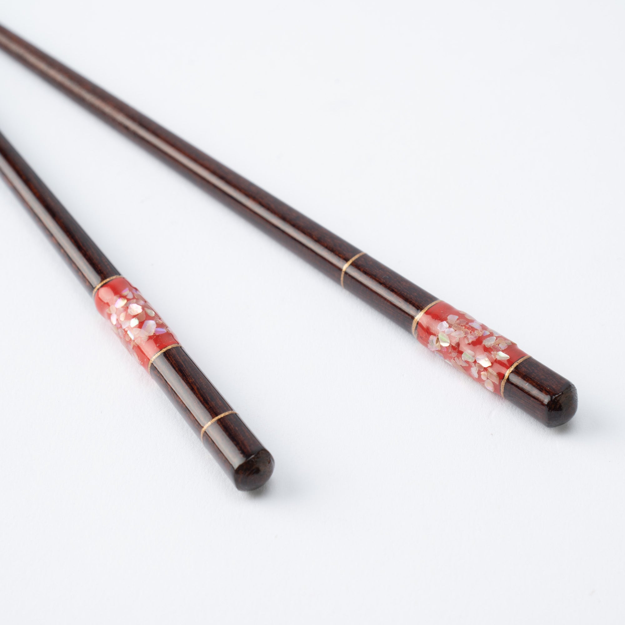 Matsukan Sound of the Sea Shell Inlay Checkered Pattern Wakasa Lacquerware Set of Two Pairs of Chopsticks 23 cm (9.1 in) / 21 cm (8.3 in) with Chopstick Rests (Set of Two) - MUSUBI KILN - Quality Japanese Tableware and Gift