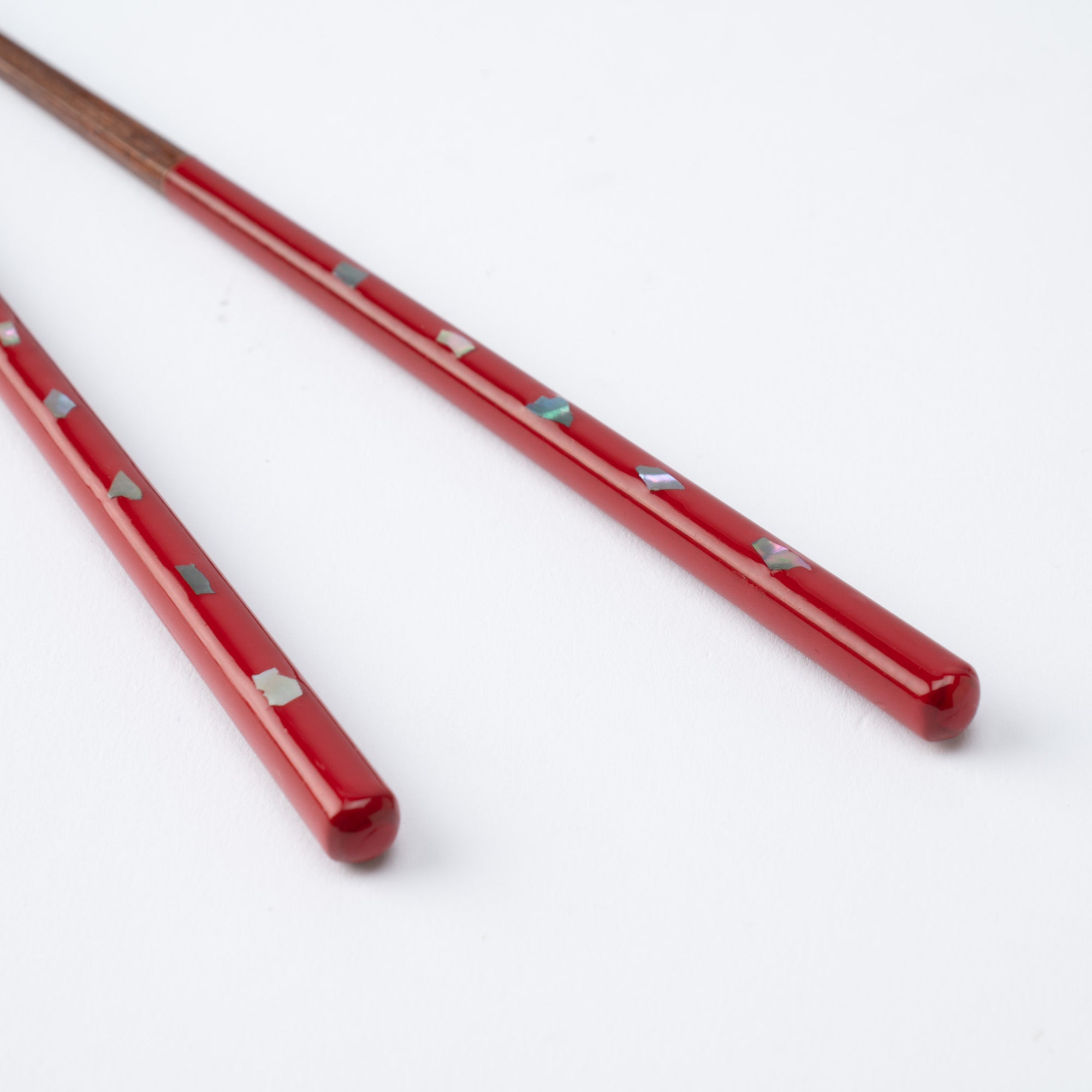 Matsukan Sound of the Sea Shell Inlay Half - Coated Wakasa Lacquerware Set of Two Pairs of Chopsticks 23 cm (9.1 in) / 21 cm (8.3 in) with Chopstick Rests (Set of Two) - MUSUBI KILN - Quality Japanese Tableware and Gift