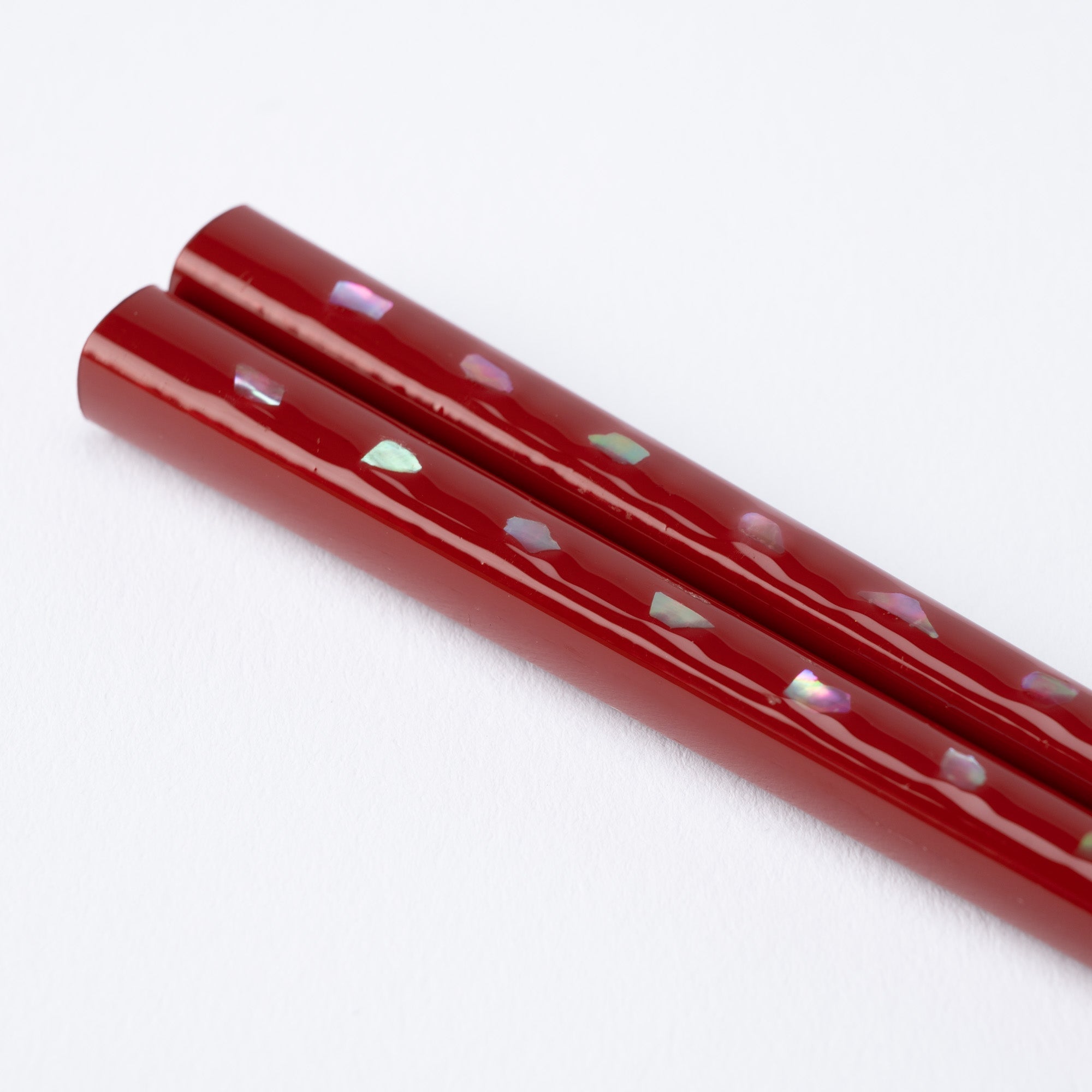 Matsukan Sound of the Sea Shell Inlay Wakasa Lacquerware Set of Two Pairs of Chopsticks 23 cm (9.1 in) / 21 cm (8.3 in) with Chopstick Rests (Set of Two) - MUSUBI KILN - Quality Japanese Tableware and Gift