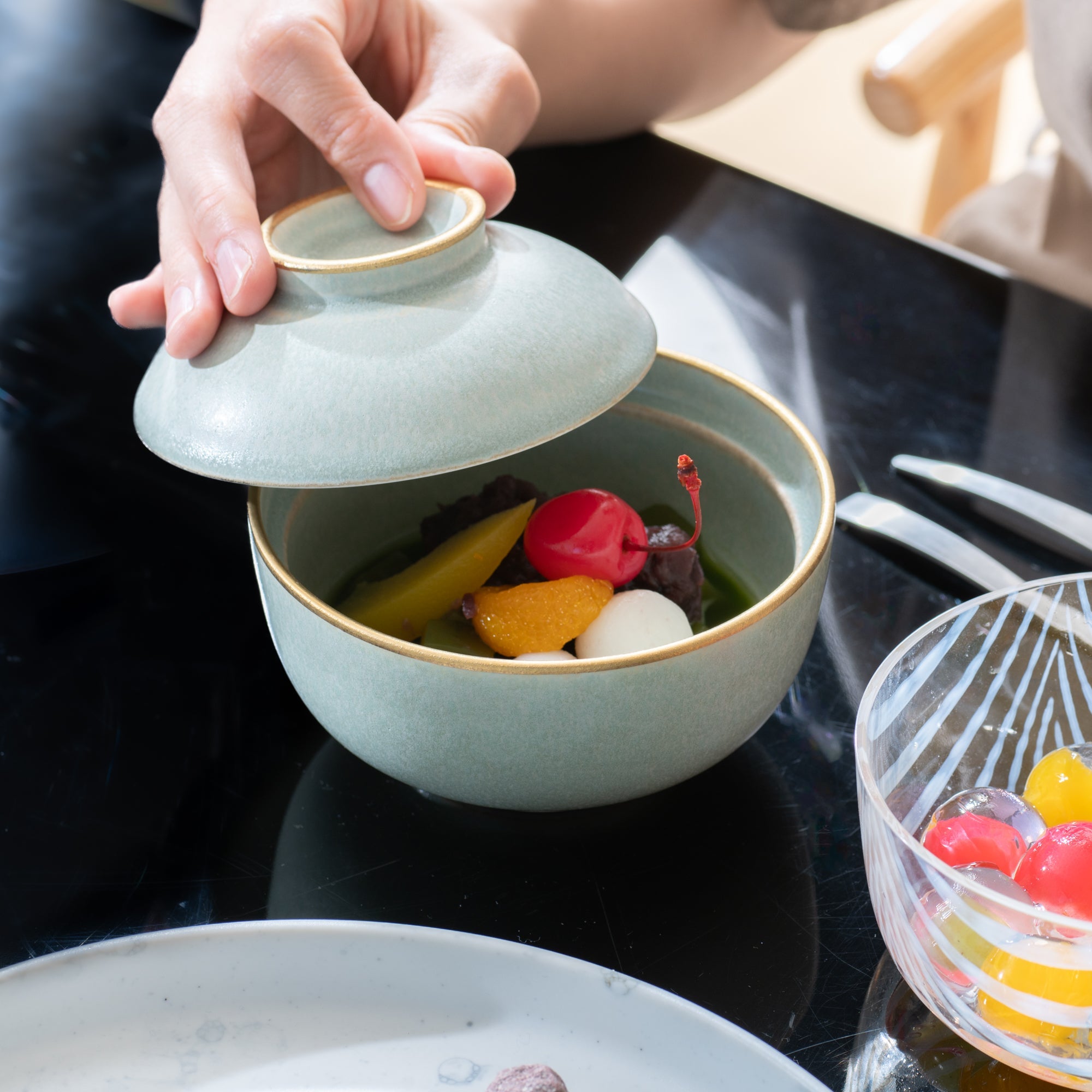 MERU Sui Gold Line Mino Ware Kobachi Bowl with lid - MUSUBI KILN - Quality Japanese Tableware and Gift