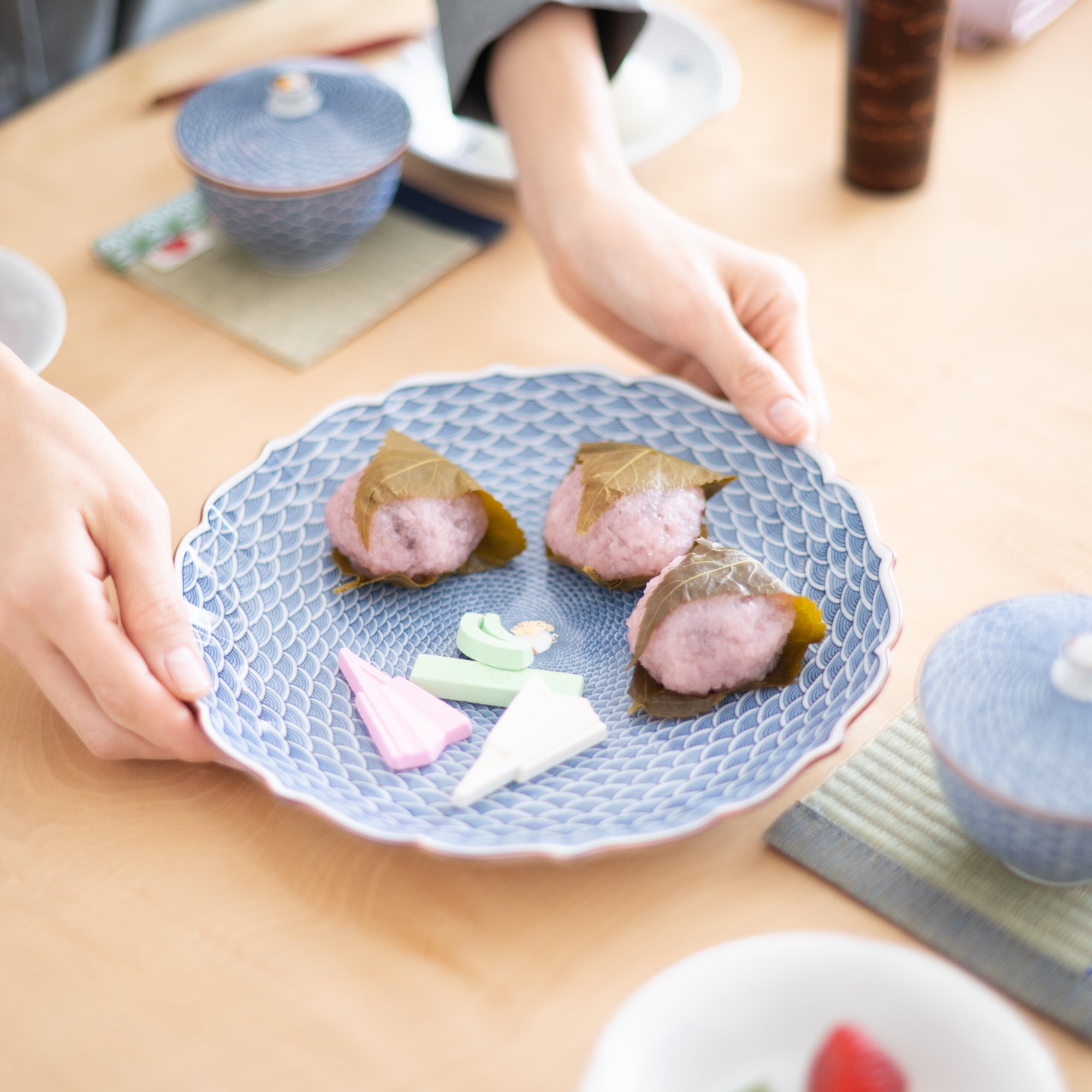 Midou Kiln Seigaiha Blue Wave Hasami Japanese Plate 9.4in - MUSUBI KILN - Quality Japanese Tableware and Gift